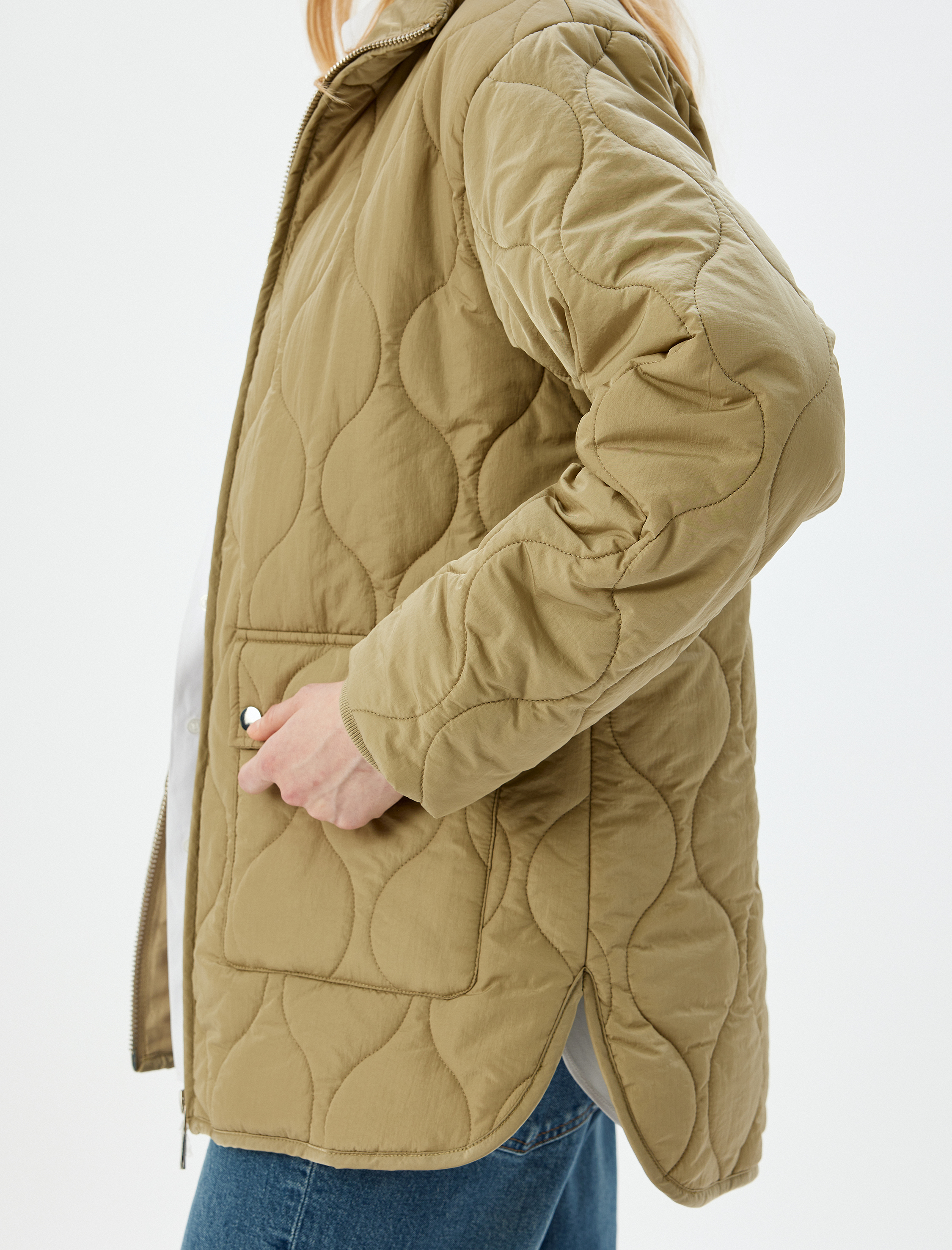   Fermuarlı Cepli Dik Yaka Kapitone Şişme Mont