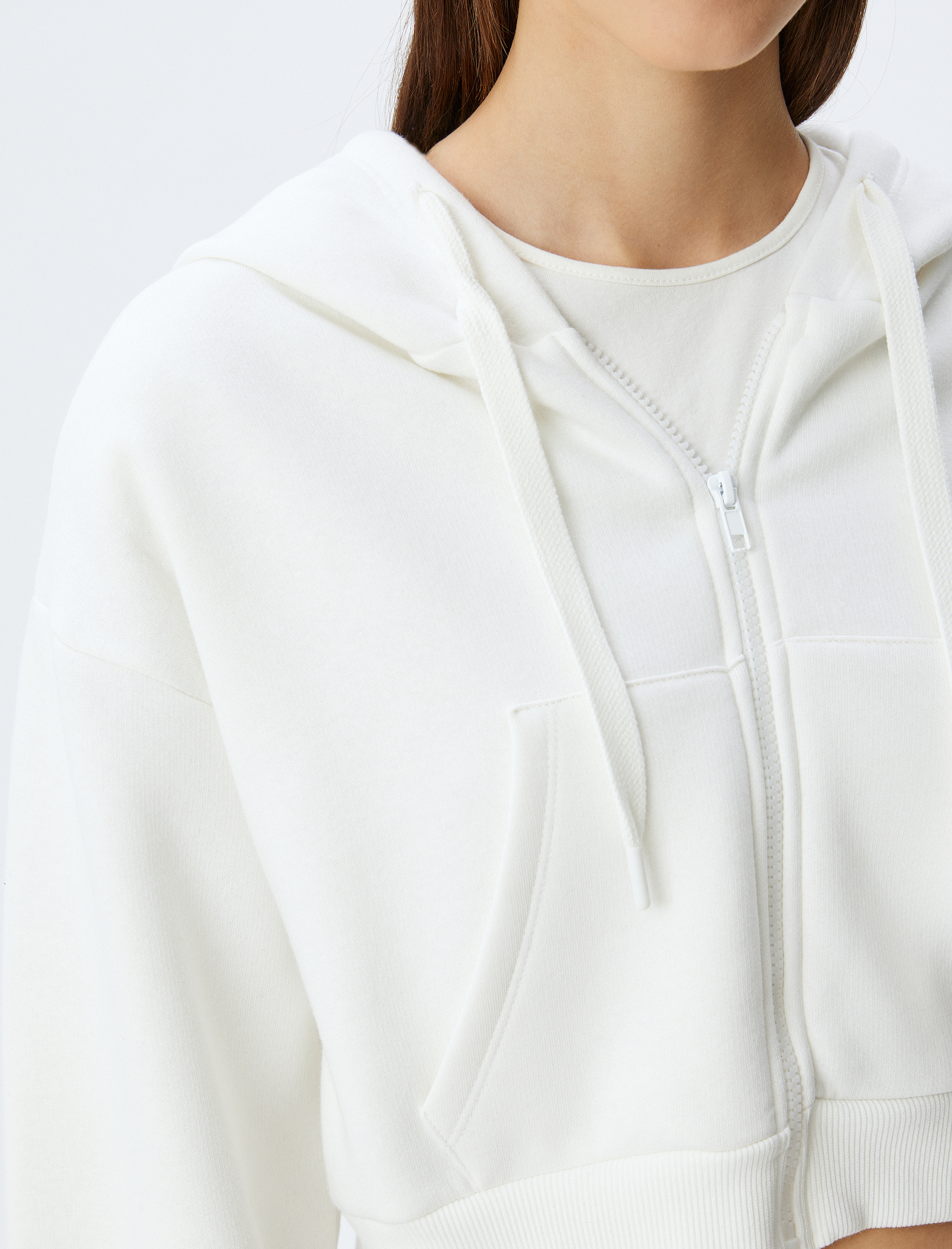   Şardonlu Arkası Kolej Baskılı Crop Fermuarlı Kapüşonlu Cepli Sweatshirt