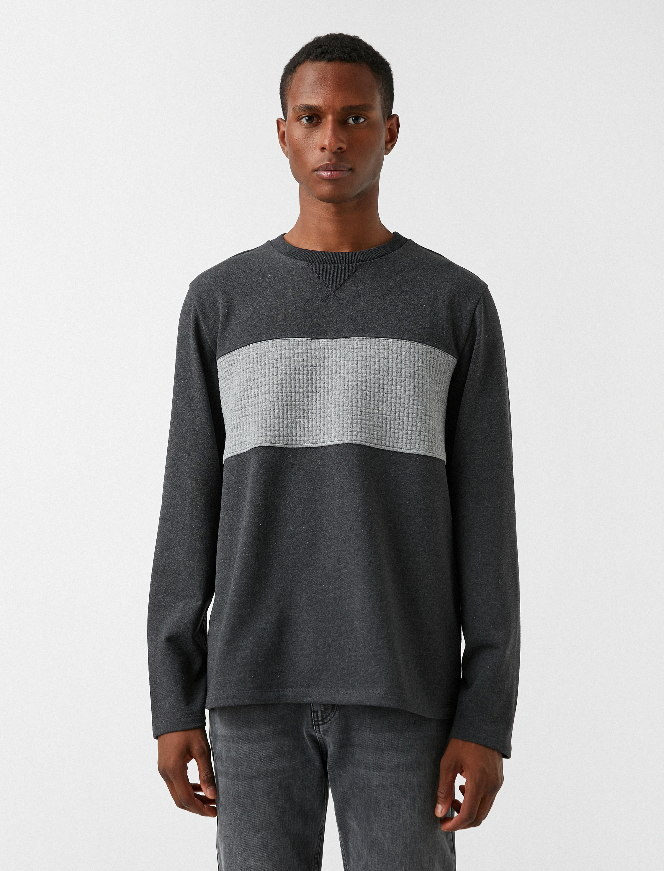   Bisiklet Yaka Sweatshirt Dokulu Şardonlu