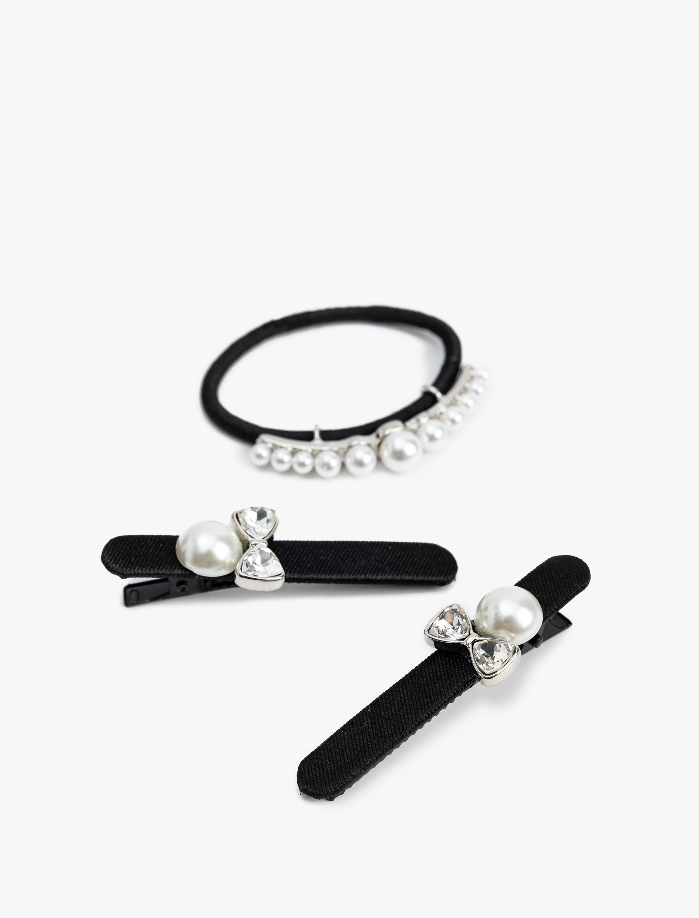  Kadın İnci ve Fiyonk Detaylı Toka Seti - Koton X Sibil Çetinkaya