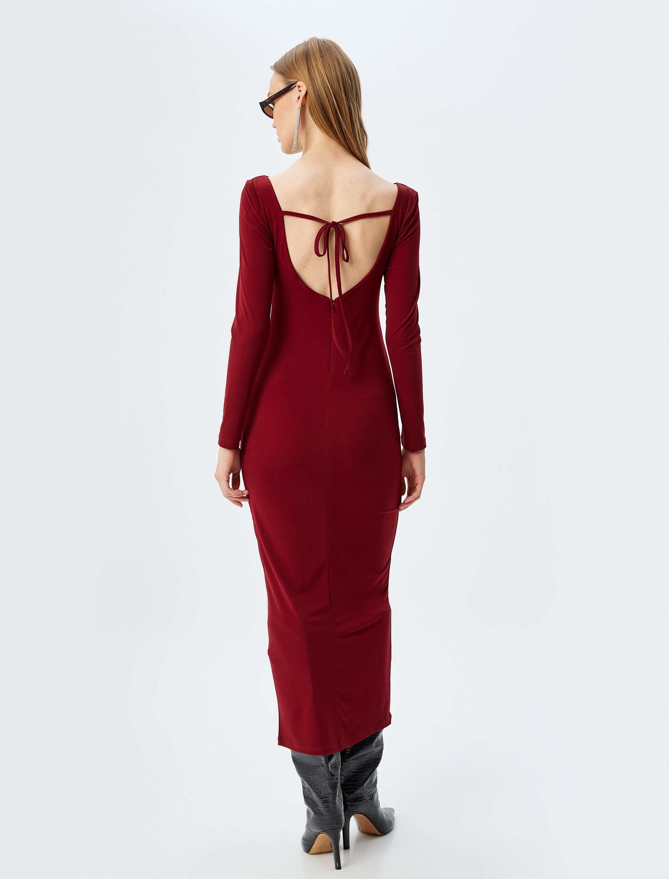   Degaje Yaka Uzun Kollu Sırt Detaylı Midi Elbise