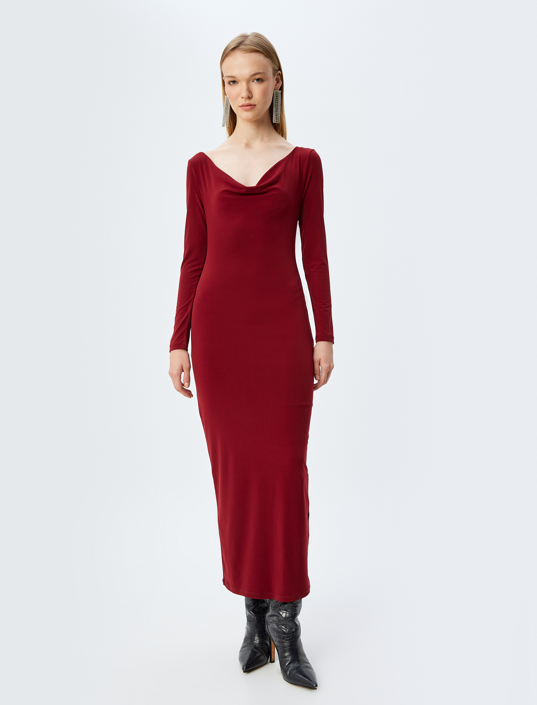   Degaje Yaka Uzun Kollu Sırt Detaylı Midi Elbise