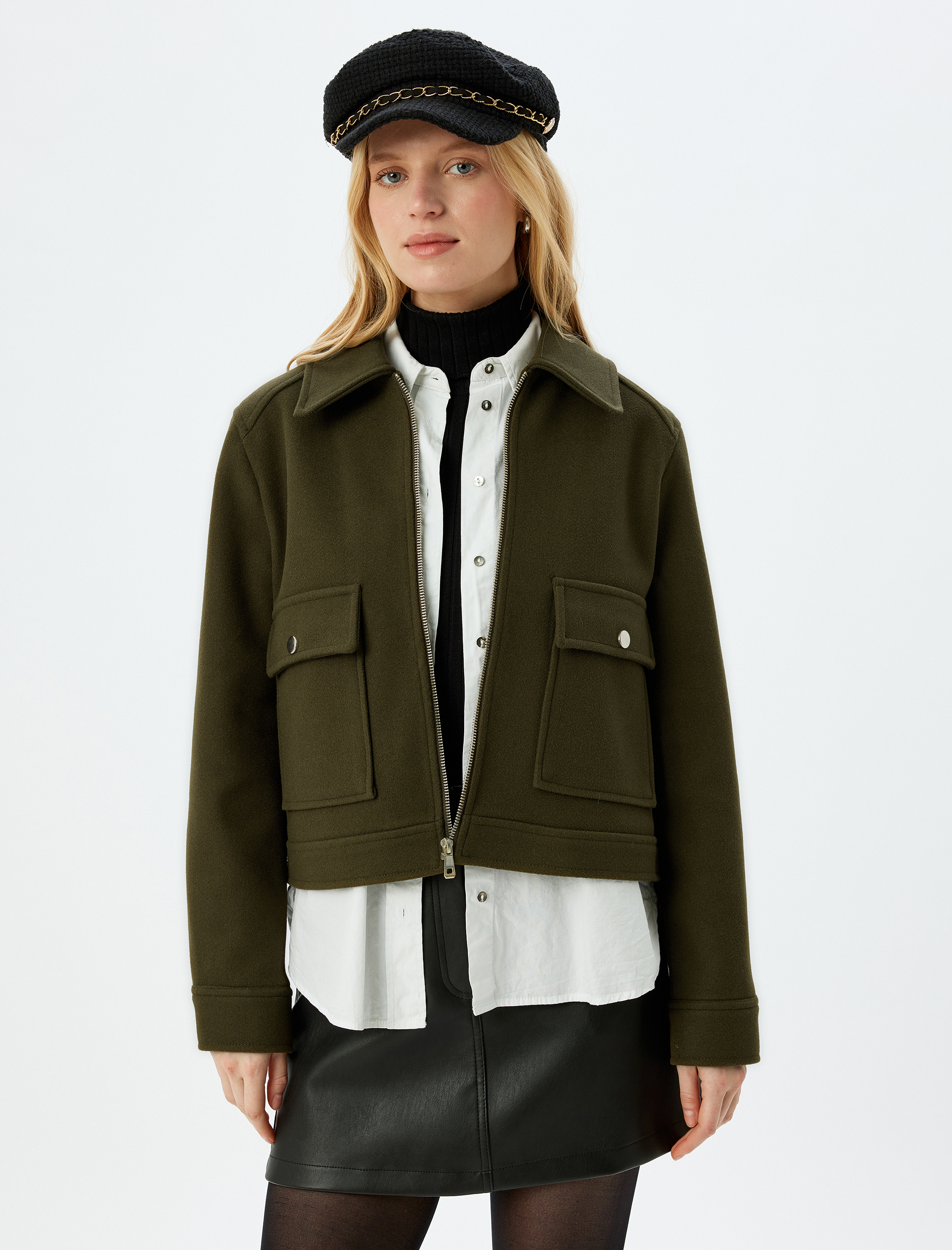   Cep Detaylı Fermuarlı Kaşe Crop Ceket