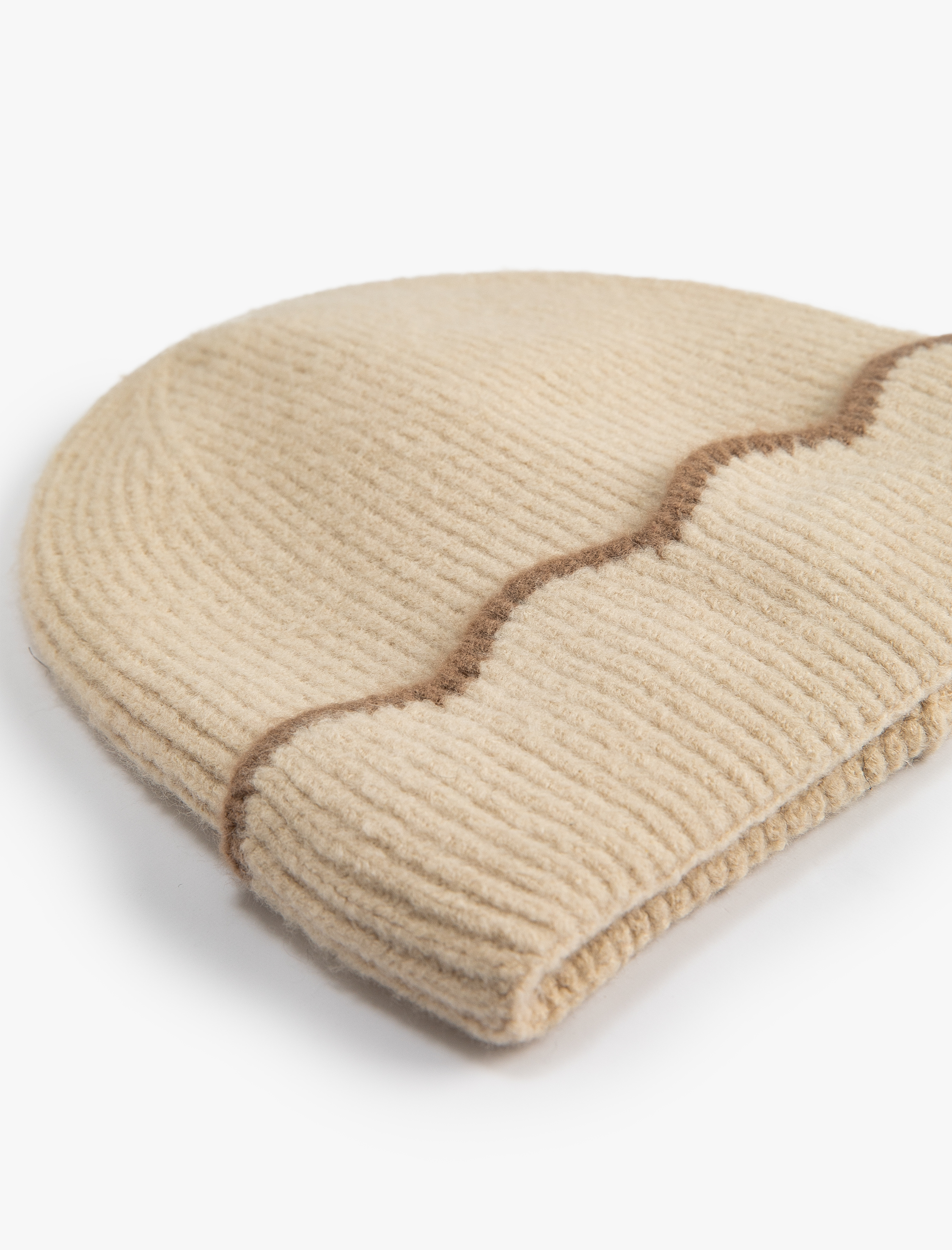  Kadın Dikiş Detaylı Katlı Örgü Bere