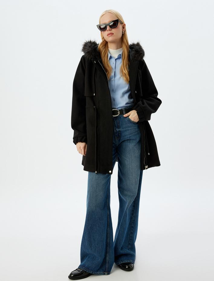  Kapüşonlu Yakası Suni Kürklü Kaşe Kaban Beli Bağlamalı Cepli Fermuarlı
