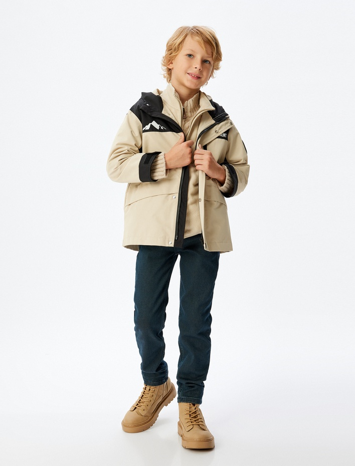 Erkek Çocuk Kapşonlu Cep Detaylı Rüzgar Kapaklı Su İtici Kayak Montu ve Polar Yelek