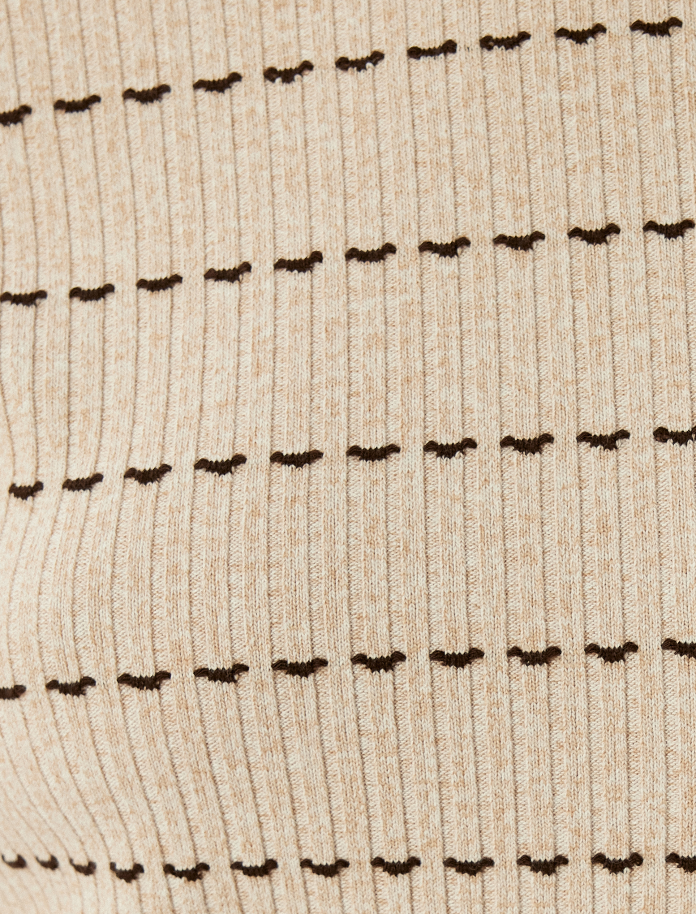   Uzun Kollu Hafif Dik Yaka Triko Kazak