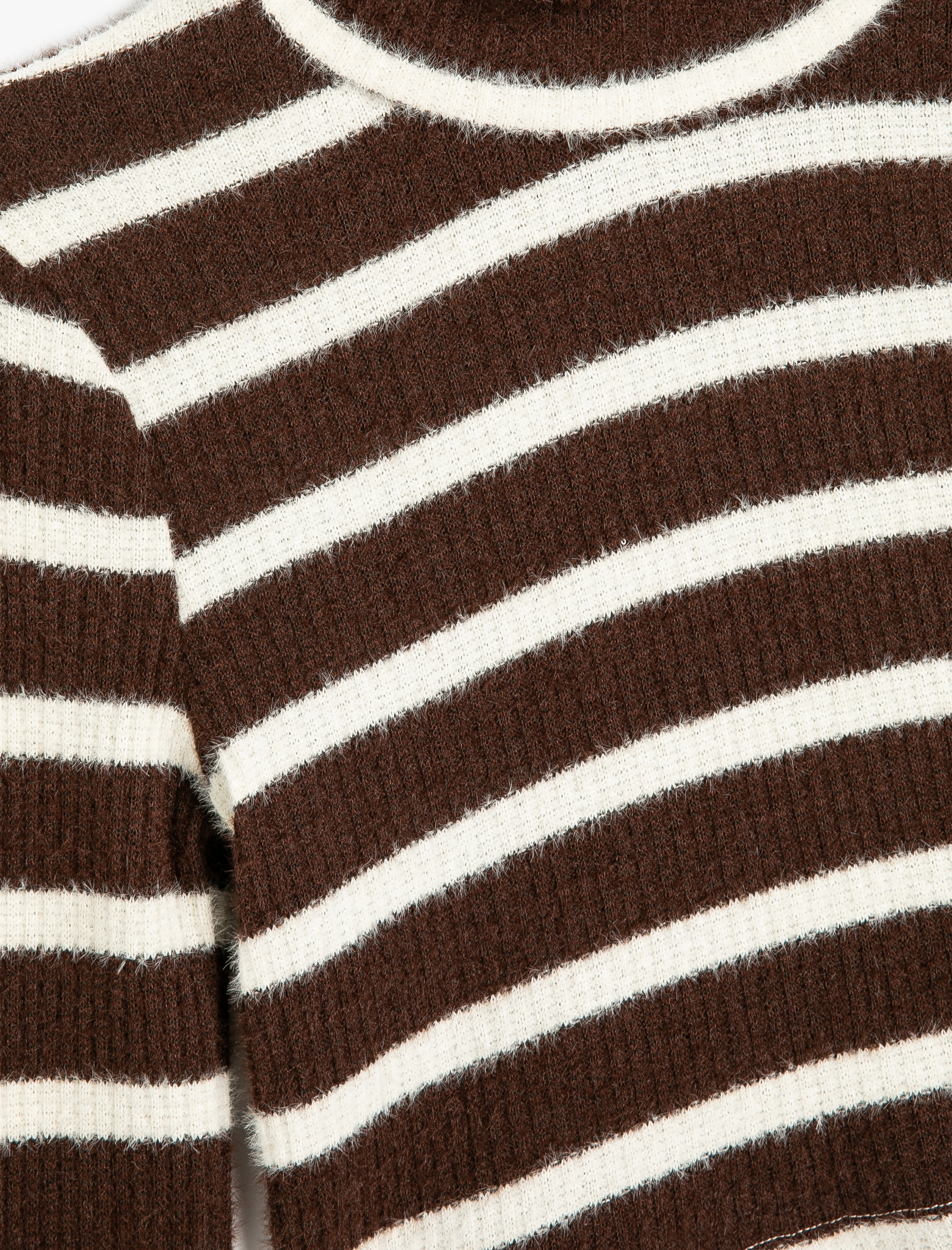   Slim Fit Uzun Kollu Balıkçı Yaka Peluş Tişört