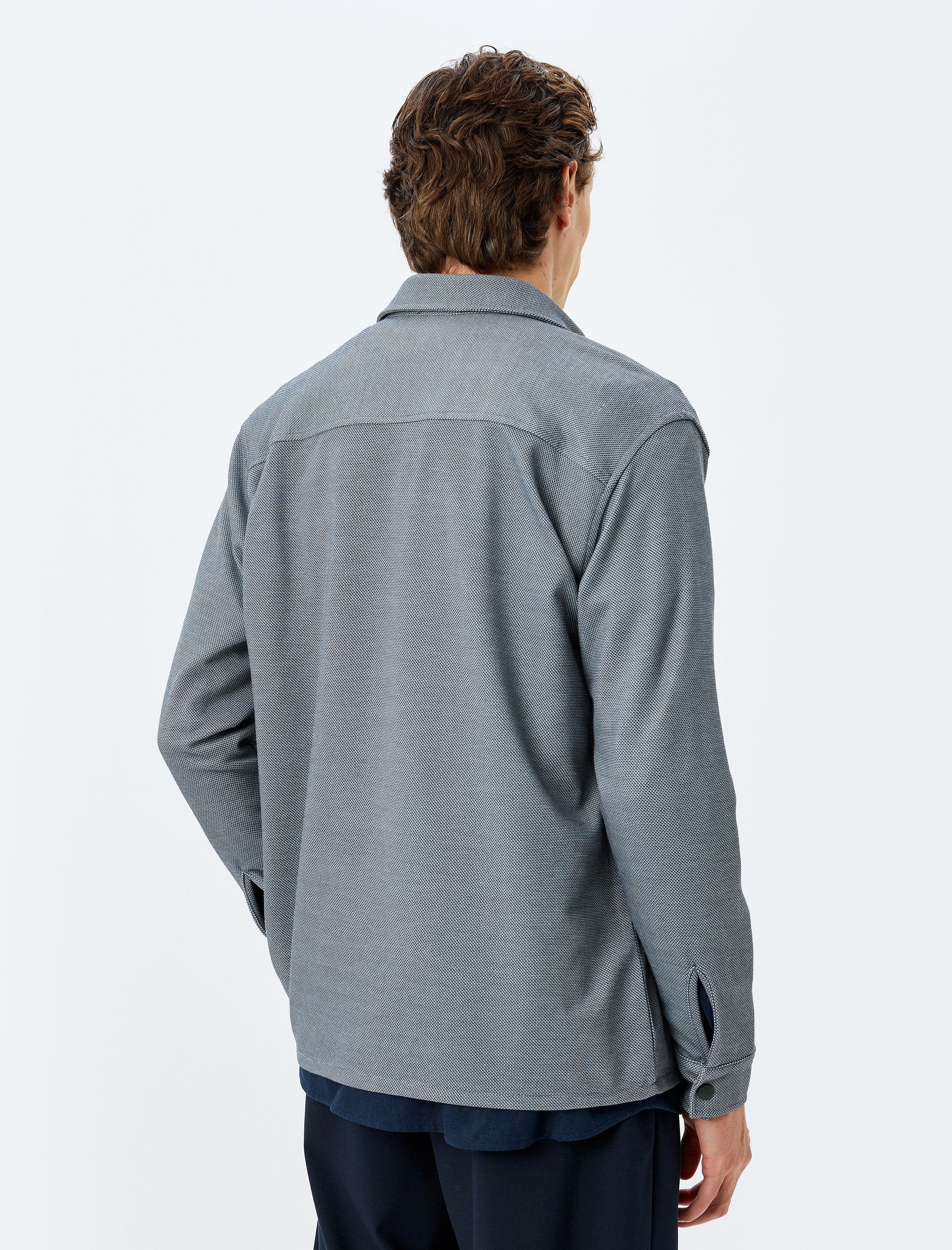 Uzun Kollu Düğmeli Cep Detaylı Viskon Karışımlı Gömlek Ceket