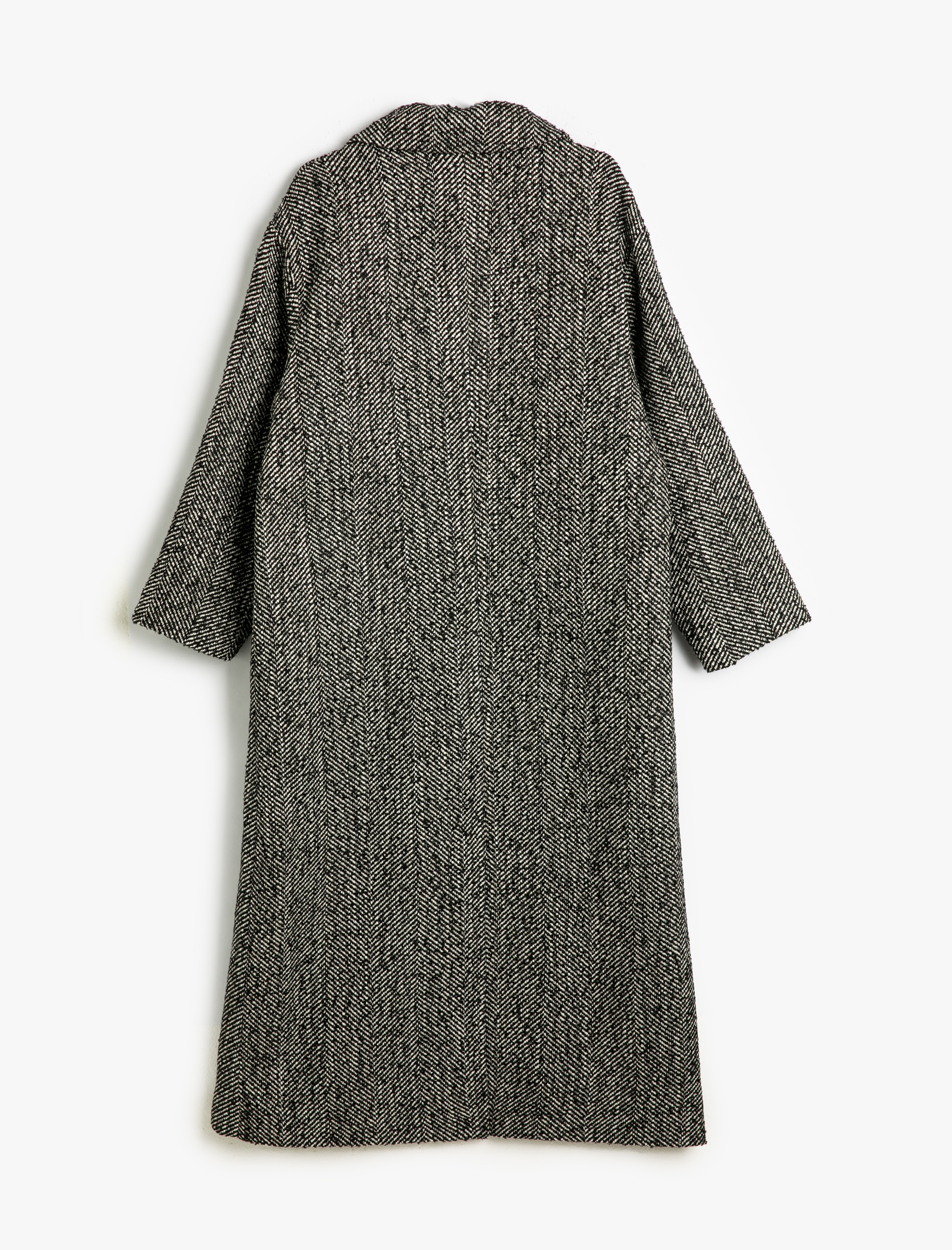   Koton X Sibil Çetinkaya - Cepli Düğmeli Uzun Kruvaze Kaban