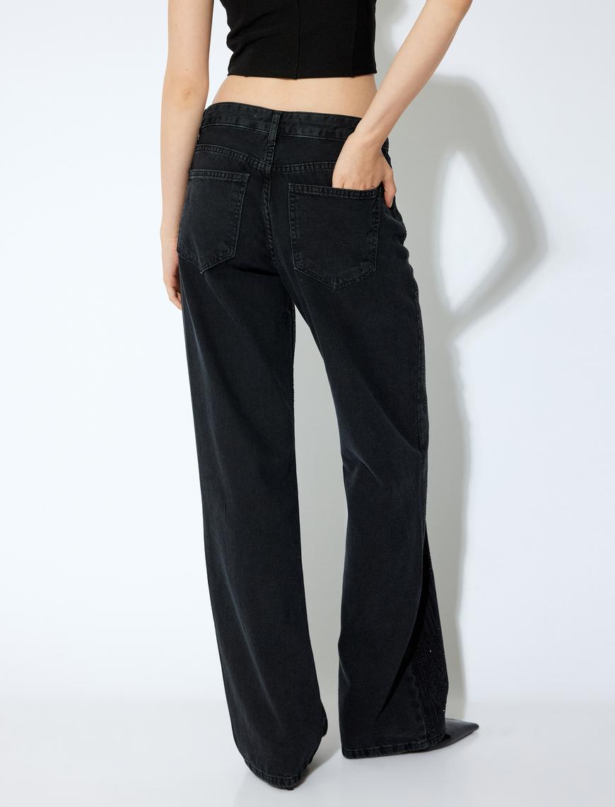   Koton X Sibil Çetinkaya - Taşlı Düğmeli Düz Paça Kot Pantolon - Straight Fit Jean