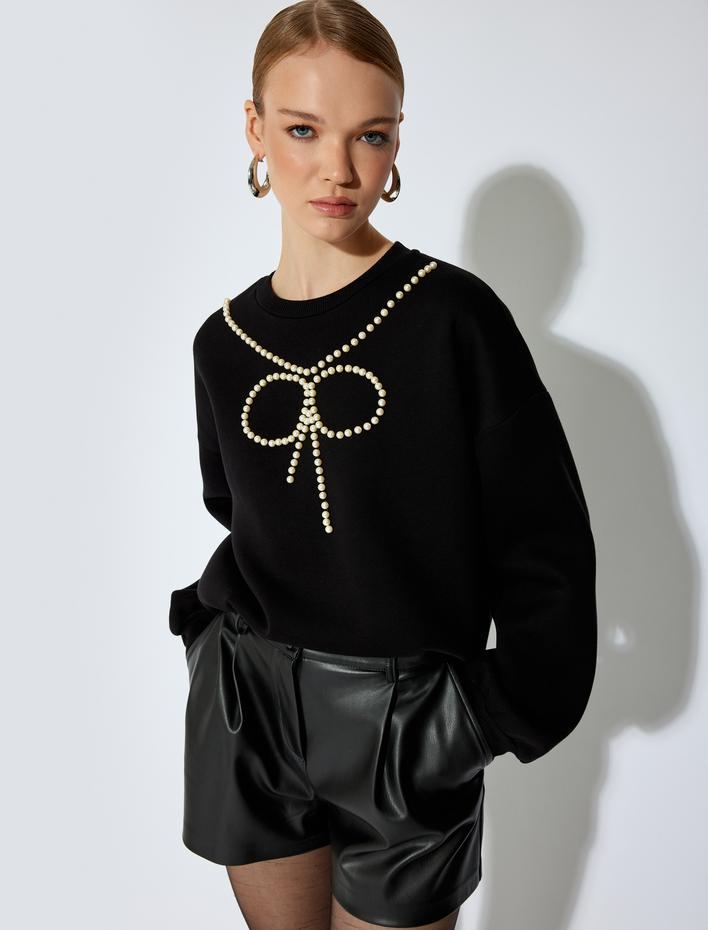  Koton X Sibil Çetinkaya - İnci Fiyonk İşlemeli Sweatshirt Bisiklet Yaka Uzun Kollu Üç İplik Şardonlu