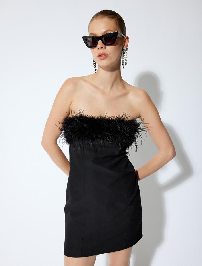  Tüylü Straplez Mini Kolsuz Abiye Elbise