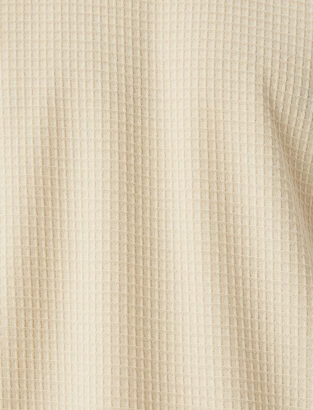 Bisiklet Yaka Kısa Kollu Dokulu Slim Fit Tişört_5
