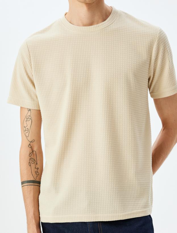 Bisiklet Yaka Kısa Kollu Dokulu Slim Fit Tişört_4