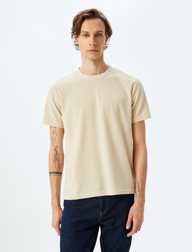 Bisiklet Yaka Kısa Kollu Dokulu Slim Fit Tişört_2