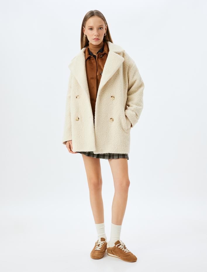  Kruvaze Yaka Düğmeli Cep Detaylı Buklet Kaban