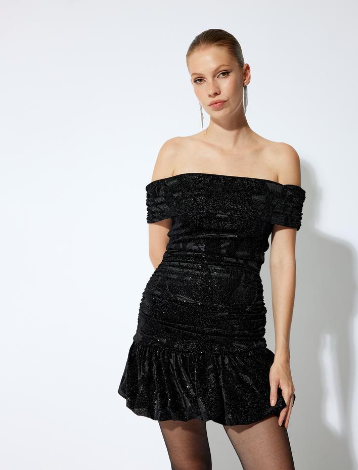  Madonna Yaka Omzu Açık Simli Volanlı Drapeli Mini Abiye Elbise