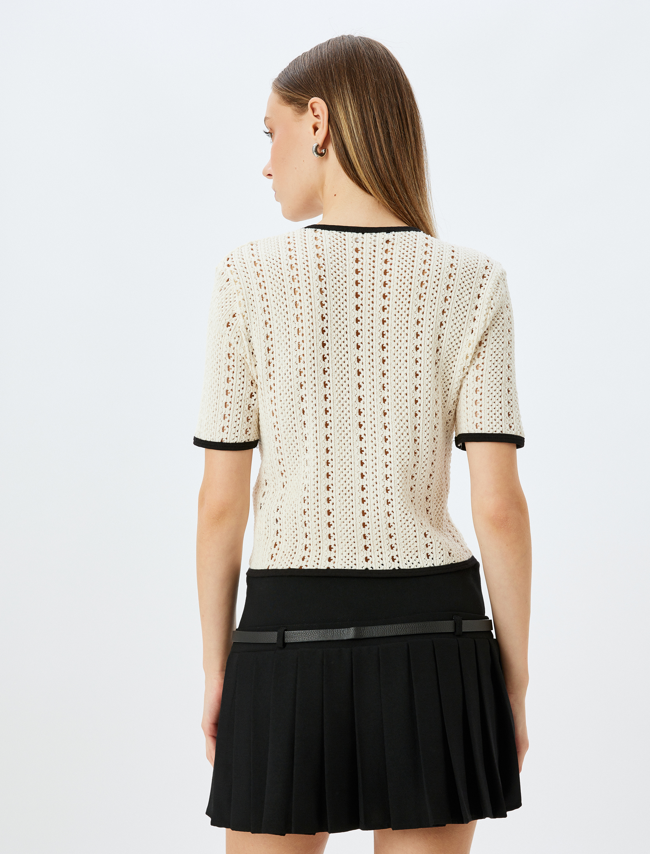   Ajurlu Düğmeli Biyeli Kısa Kollu Bisiklet Yaka Hırka