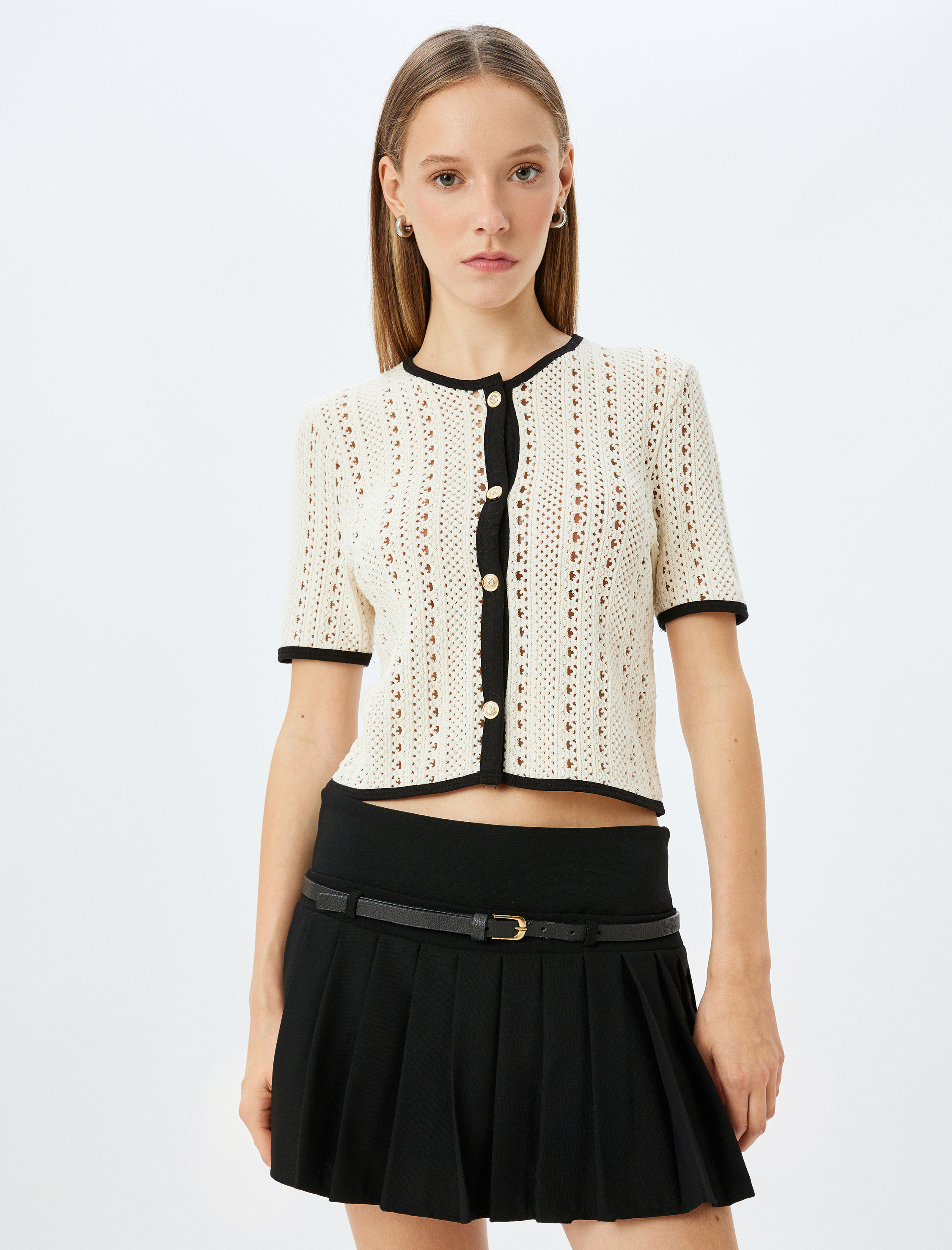   Ajurlu Düğmeli Biyeli Kısa Kollu Bisiklet Yaka Hırka