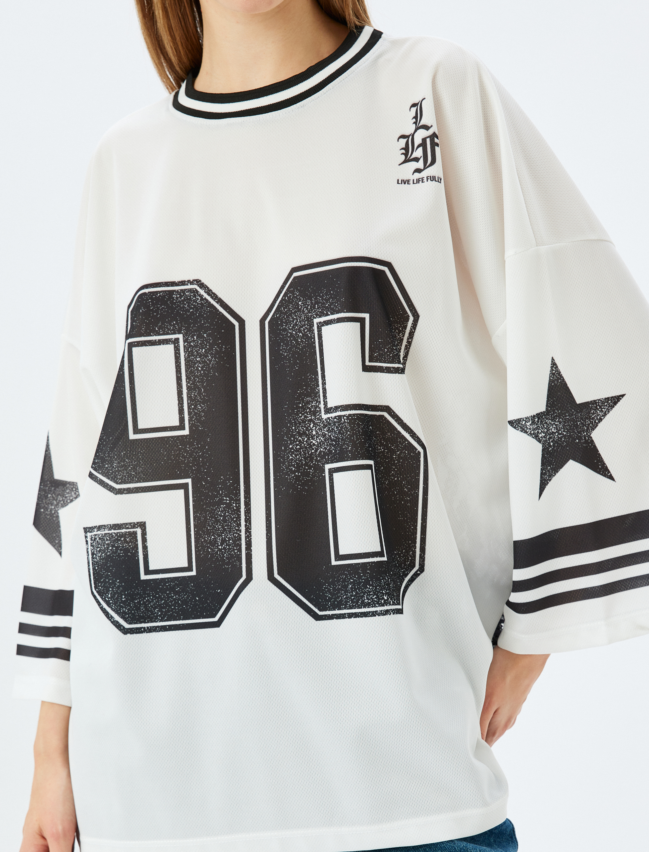   Baskılı Uzun Kollu Arkası Dantel Detaylı Bisiklet Yaka Biyeli Tişört