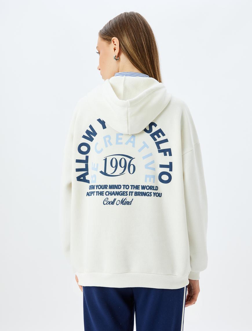   Arkası Baskılı Sloganlı Şardonlu Rahat Kalıp Kapüşonlu Sweatshirt