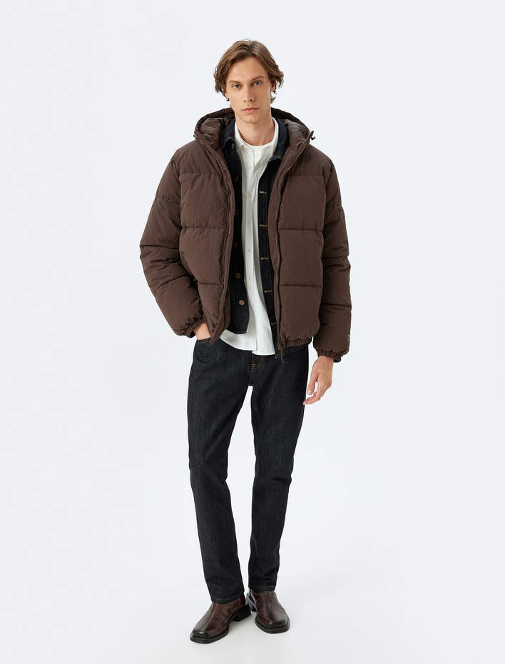  Şişme Mont Fermuarlı Kapşonlu Baskı Detaylı