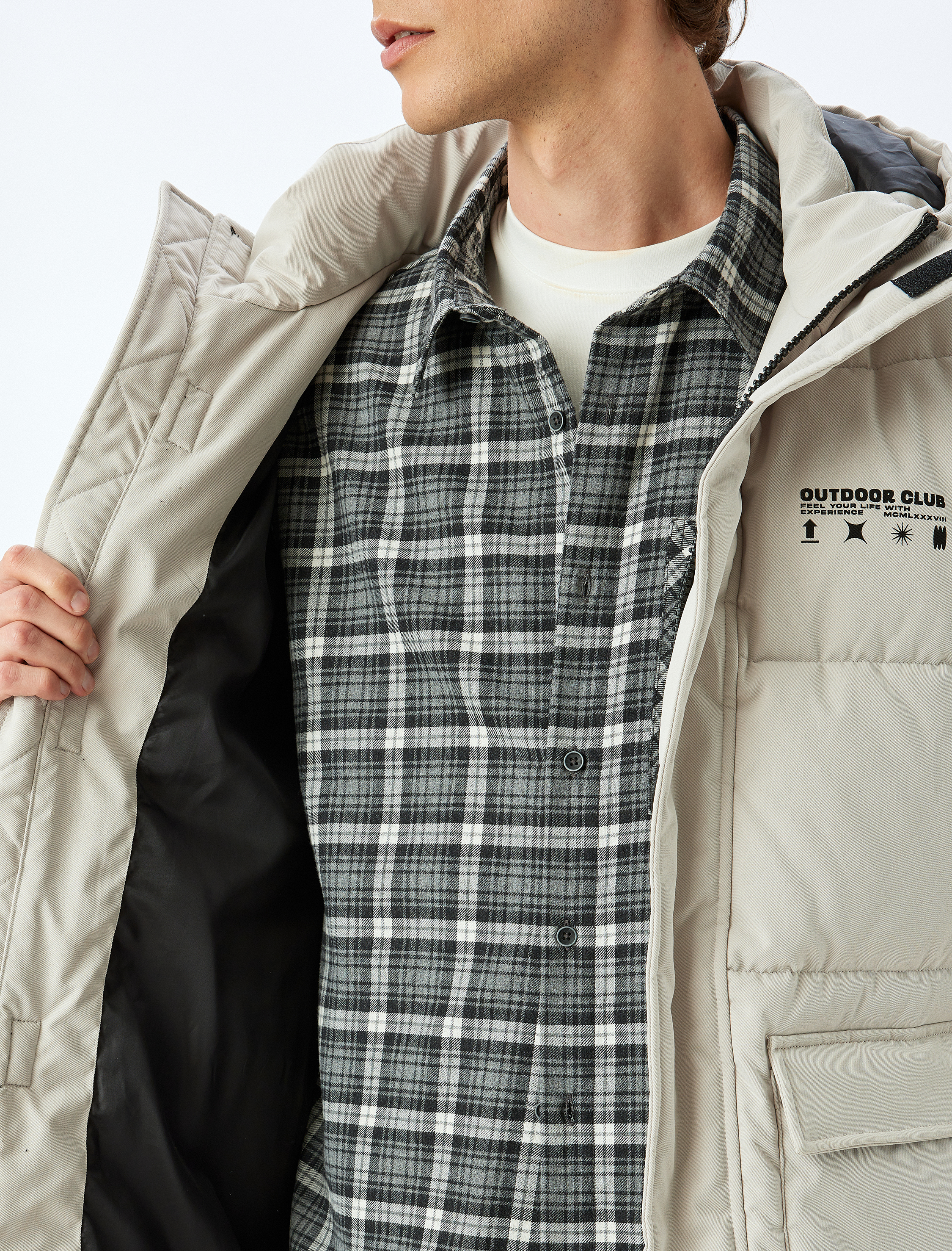   Şişme Mont Slogan Baskılı Slim Fit Fermuarlı