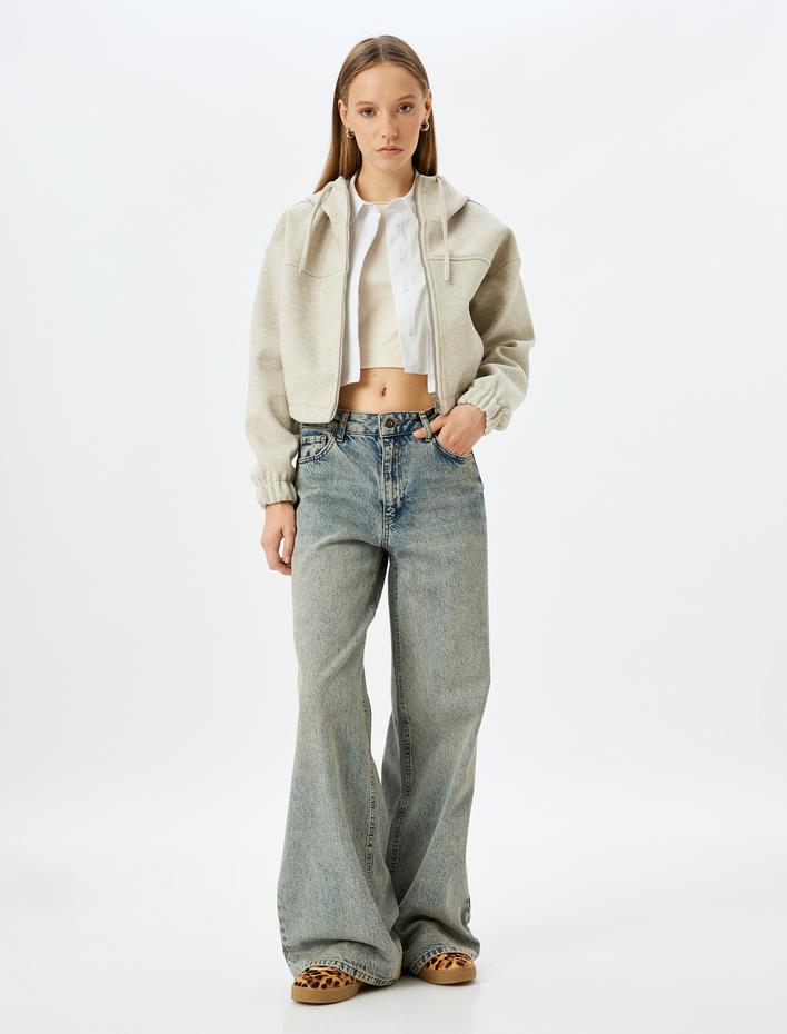  Kapüşonlu Fermuarlı Dikiş Detaylı Crop Sweatshirt