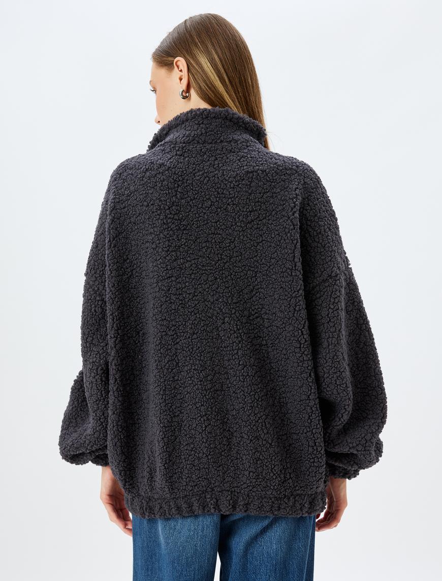   Dik Yaka Fermuarlı Cep Detaylı Peluş Oversize Sweatshirt