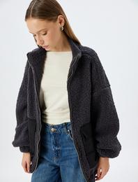 Dik Yaka Fermuarlı Cep Detaylı Peluş Oversize Sweatshirt