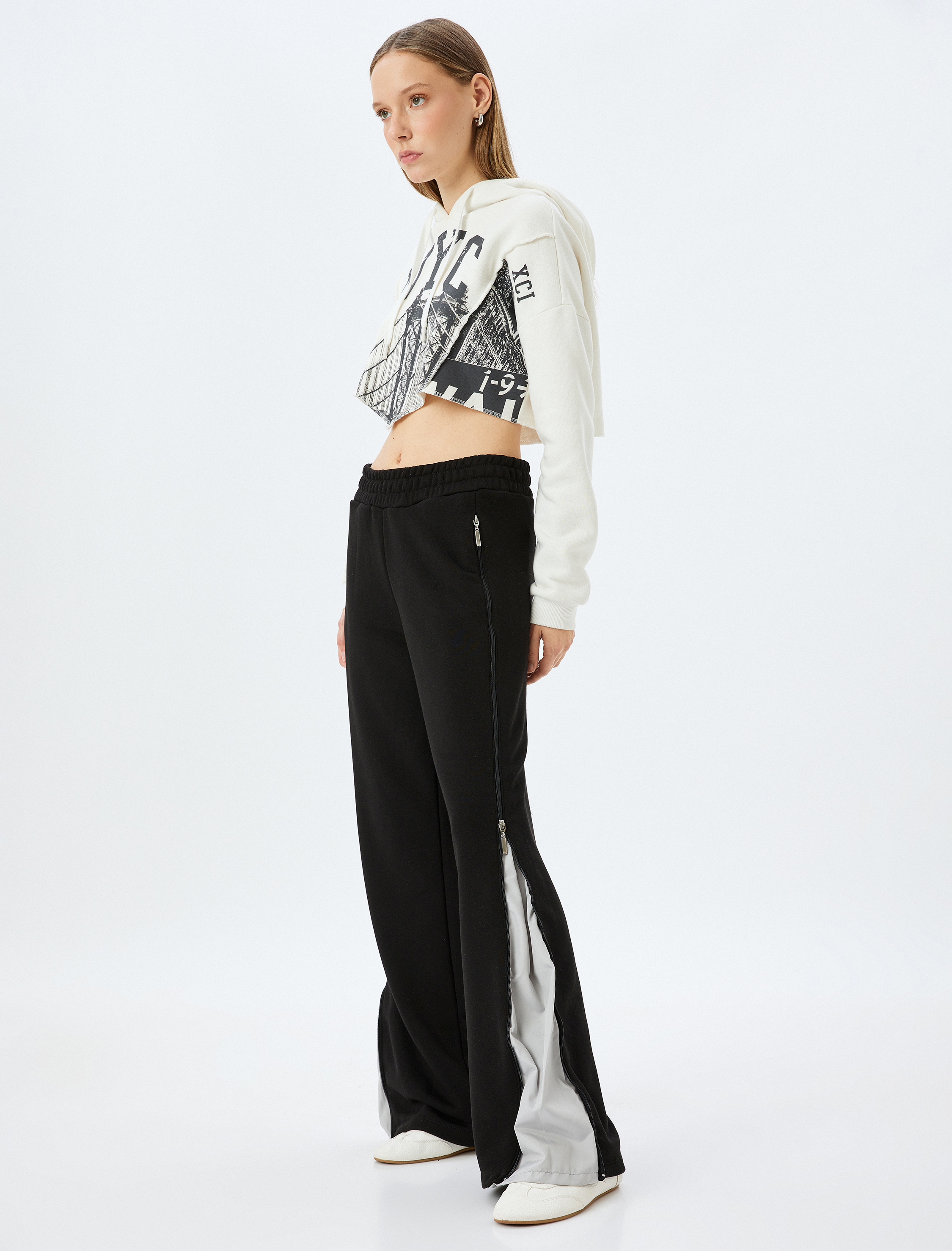   Bol Paça Fermuar Detaylı Beli Lastikli Rahat Kalıp Şardonlu Eşofman Altı