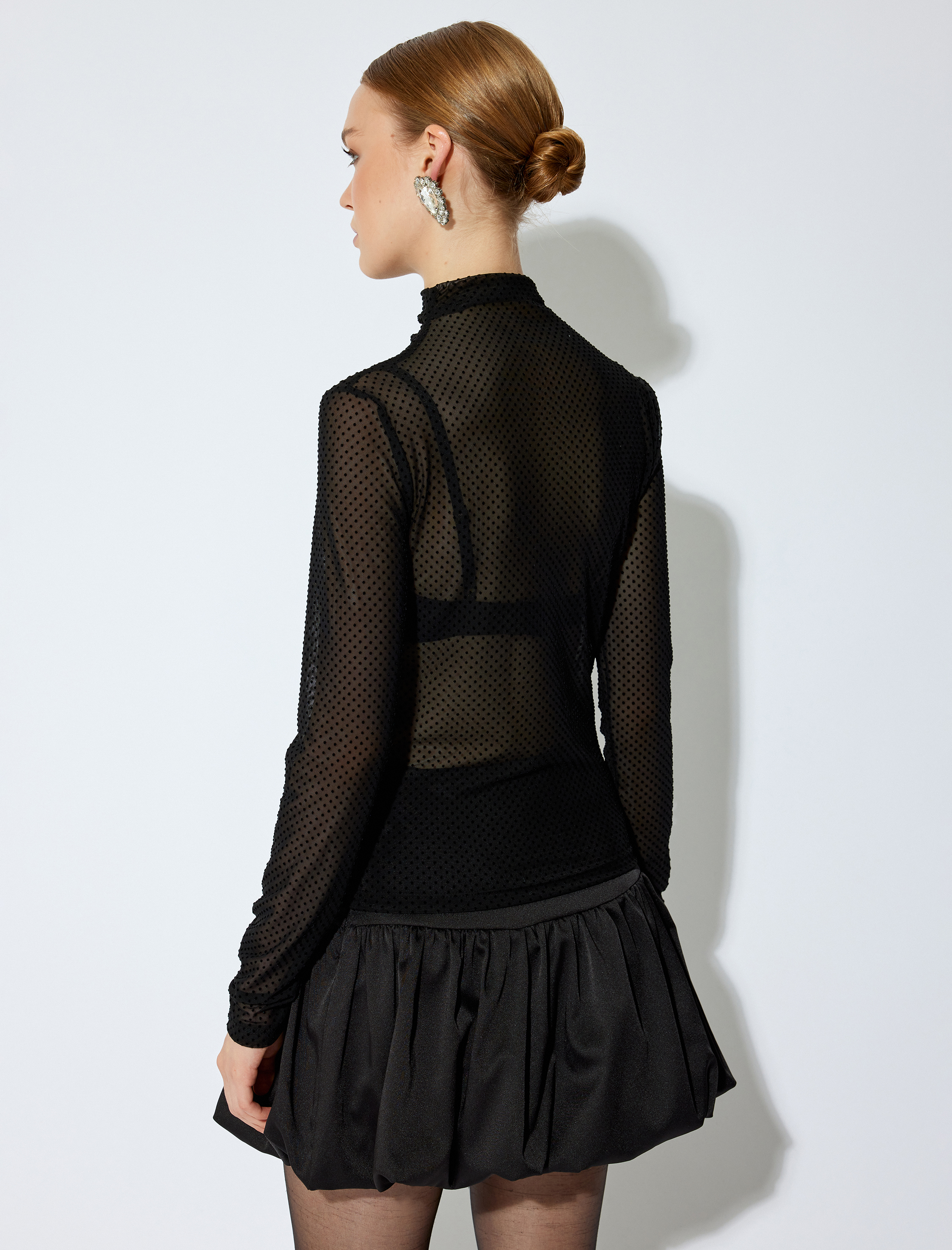   Uzun Kollu Dik Yaka Transparan Tül Tişört