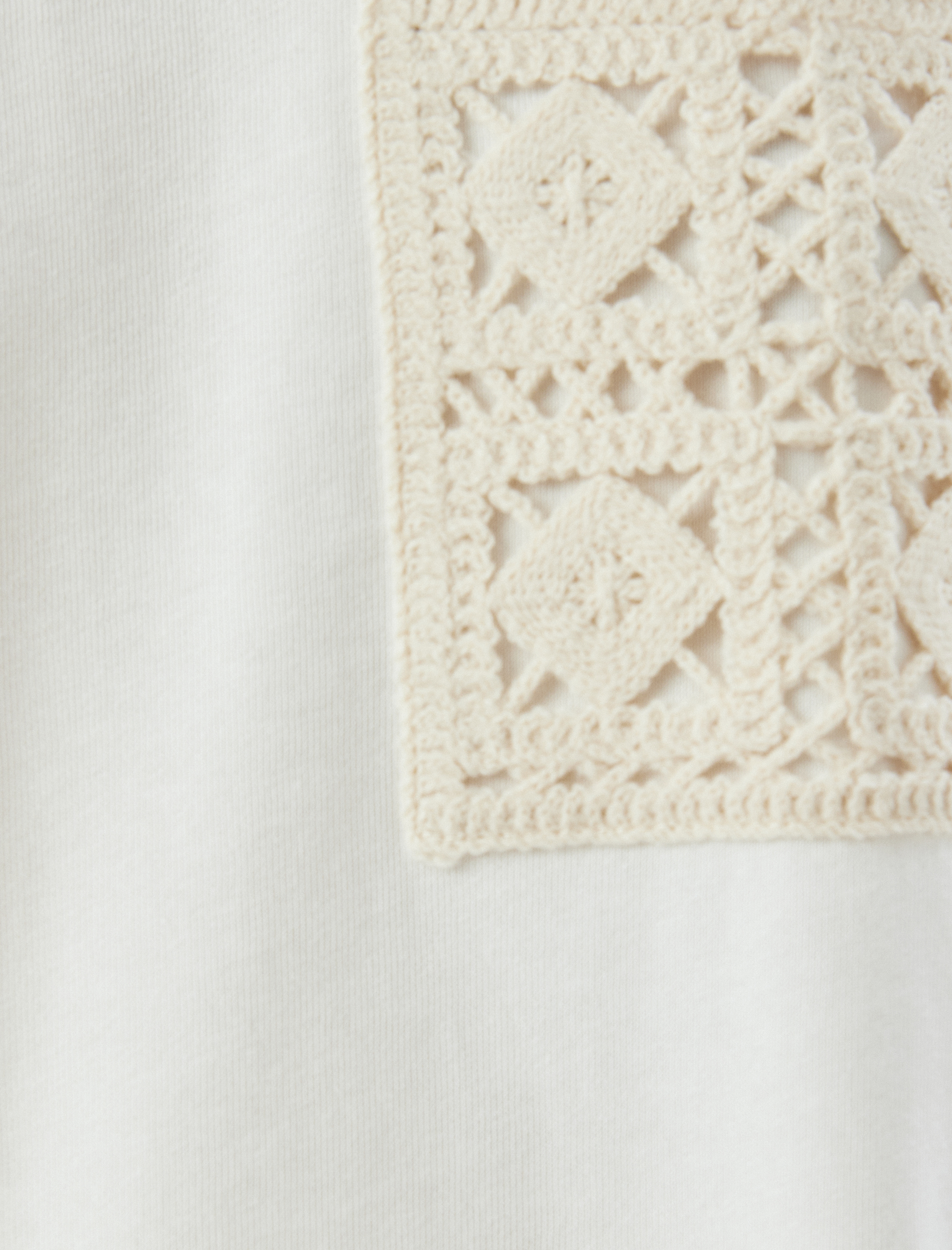   Bisiklet Yaka Etnik Aplike Cep Detaylı Kısa Kollu Tişört