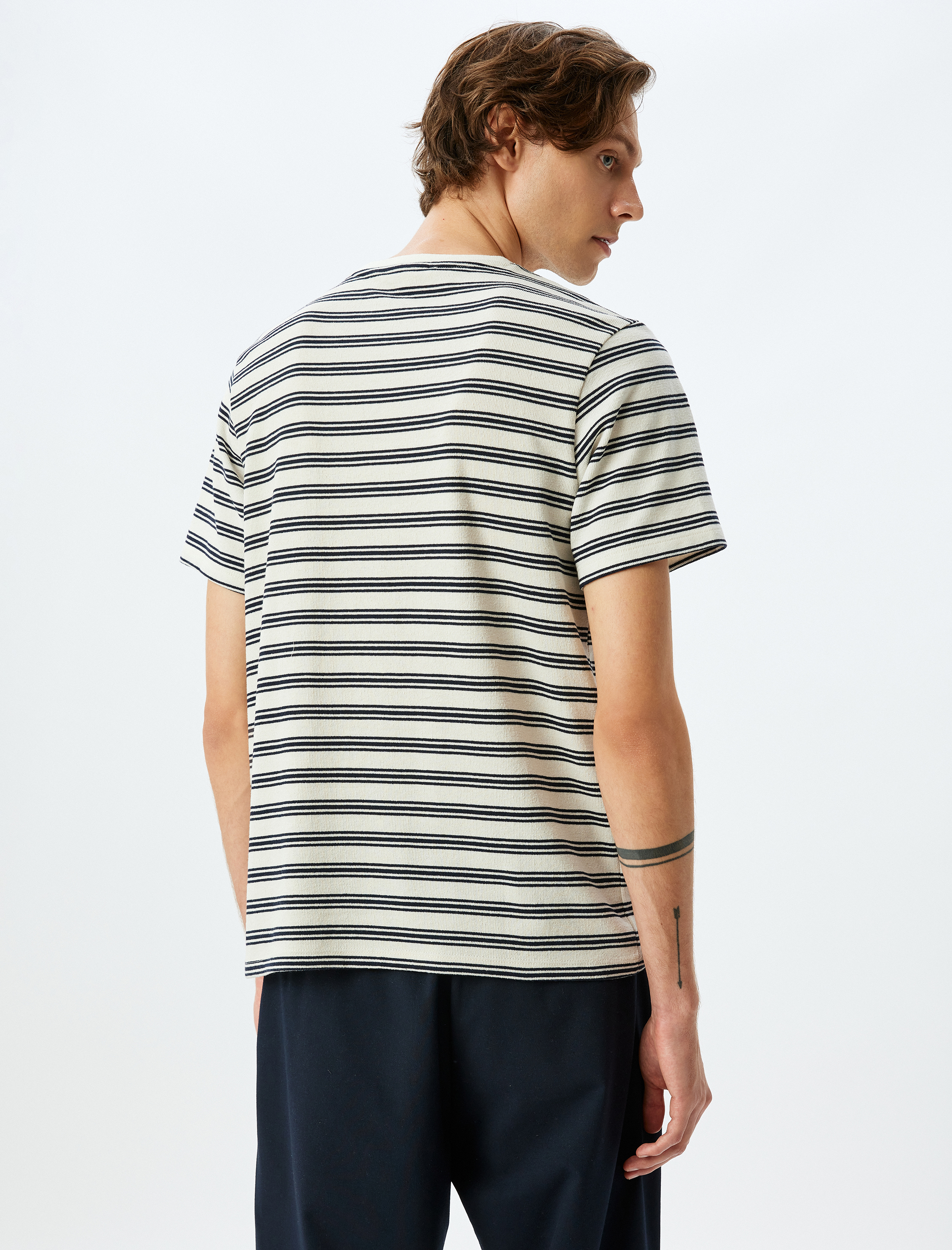   Bisiklet Yaka Kısa Kollu Regular Fit Pamuk Karışımlı Havlu Kumaş Çizgili Tişört