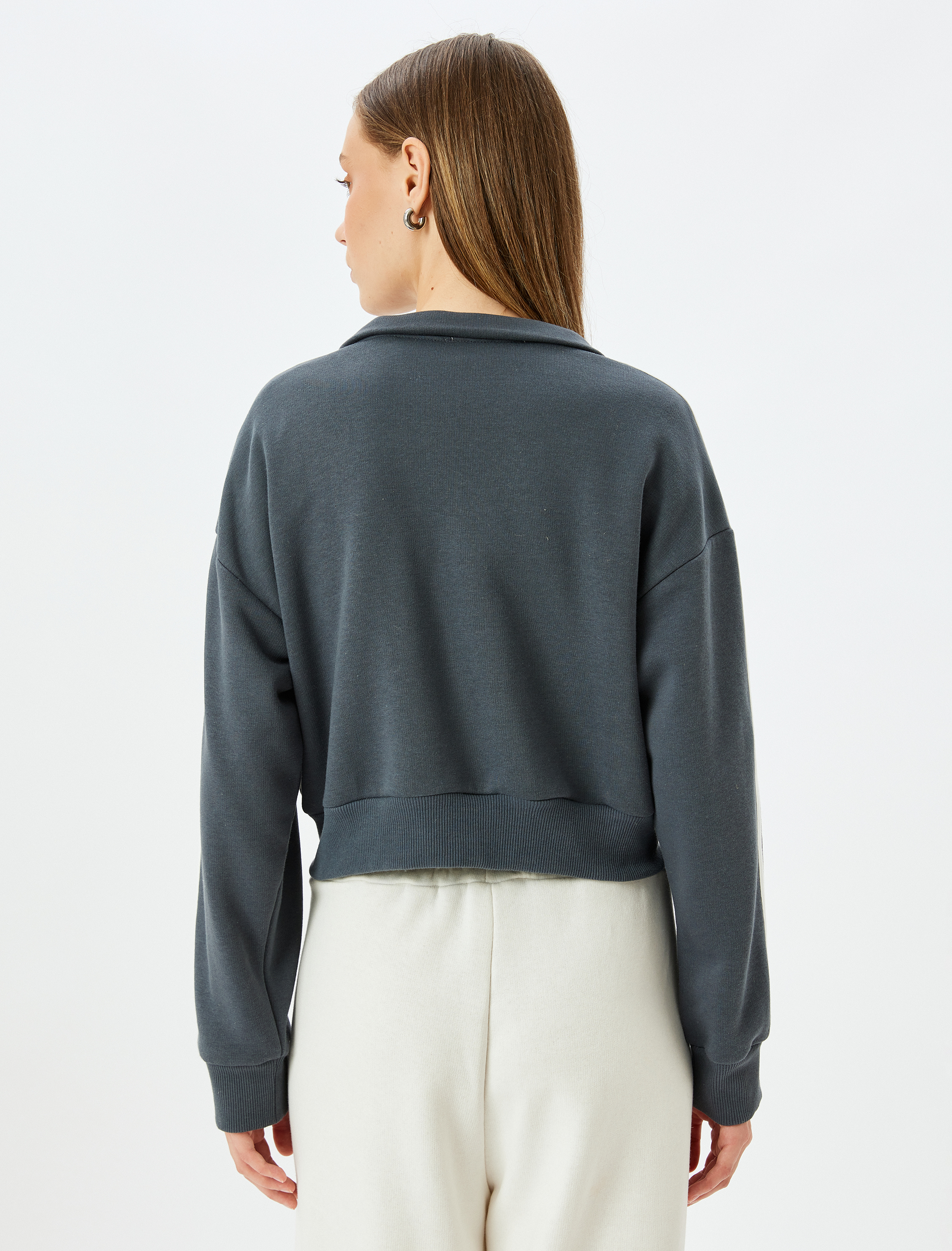   Şardonlu Dik Yaka Fermuarlı Cep Detaylı Biyeli Crop Kolej Sweatshirt