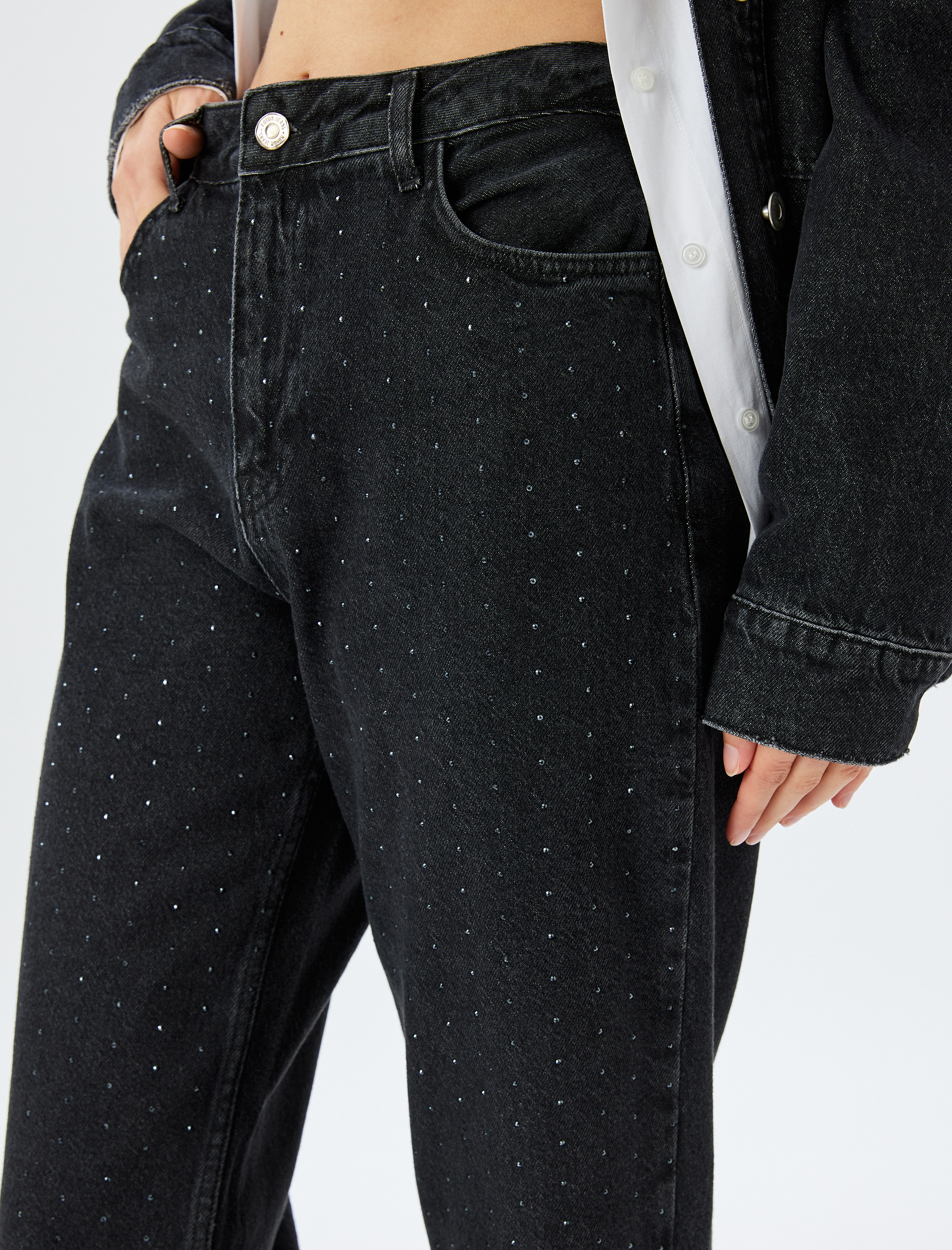   Taşlı Straight Fit Normal Bel Crop Düğmeli Kot Pantolon -  Straight Fit Jean