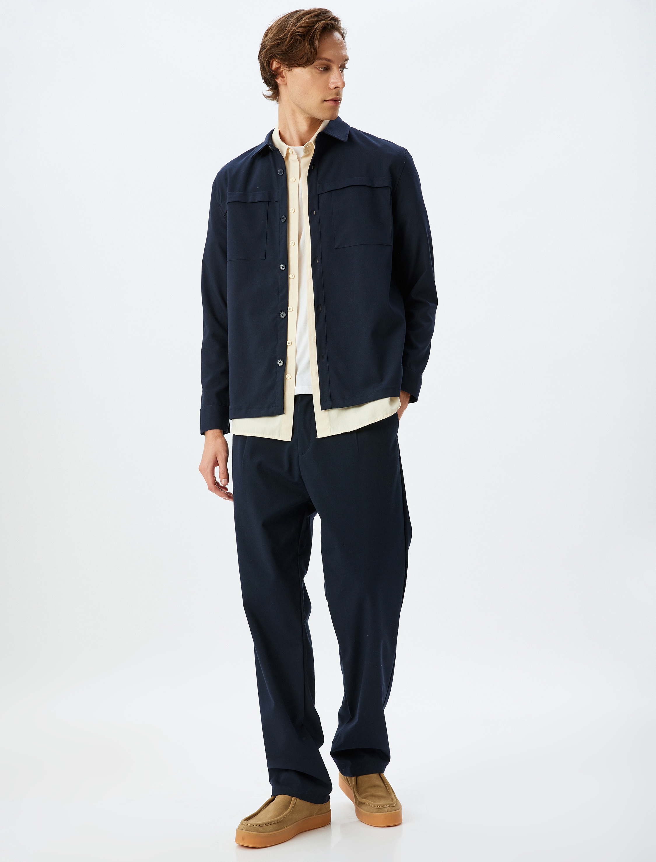   Uzun Kollu Kapaklı Cep Detaylı Regular Fit Viskon Karışımlı Klasik Gömlek