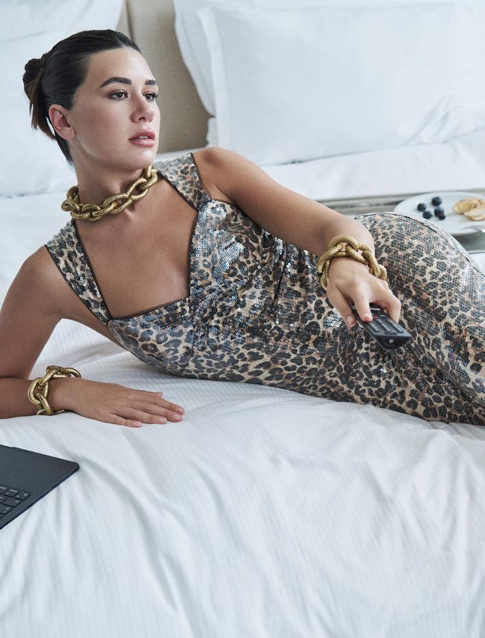  Koton X Sibil Çetinkaya -  Midi Boy Yırtmaç Detaylı Kolsuz Pullu Payetli Leopar Elbise