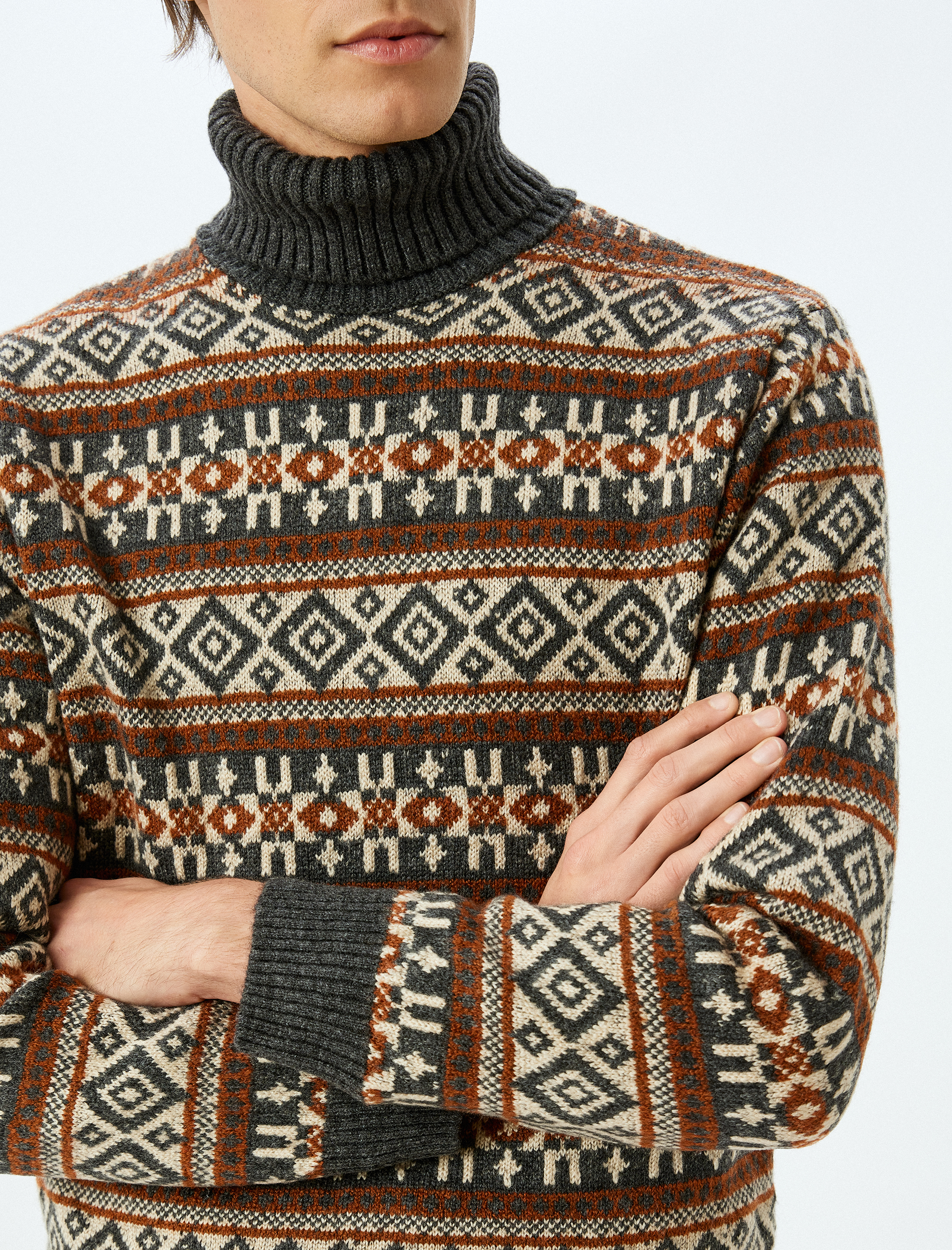 Balıkçı Yaka Desenli Triko Kazak