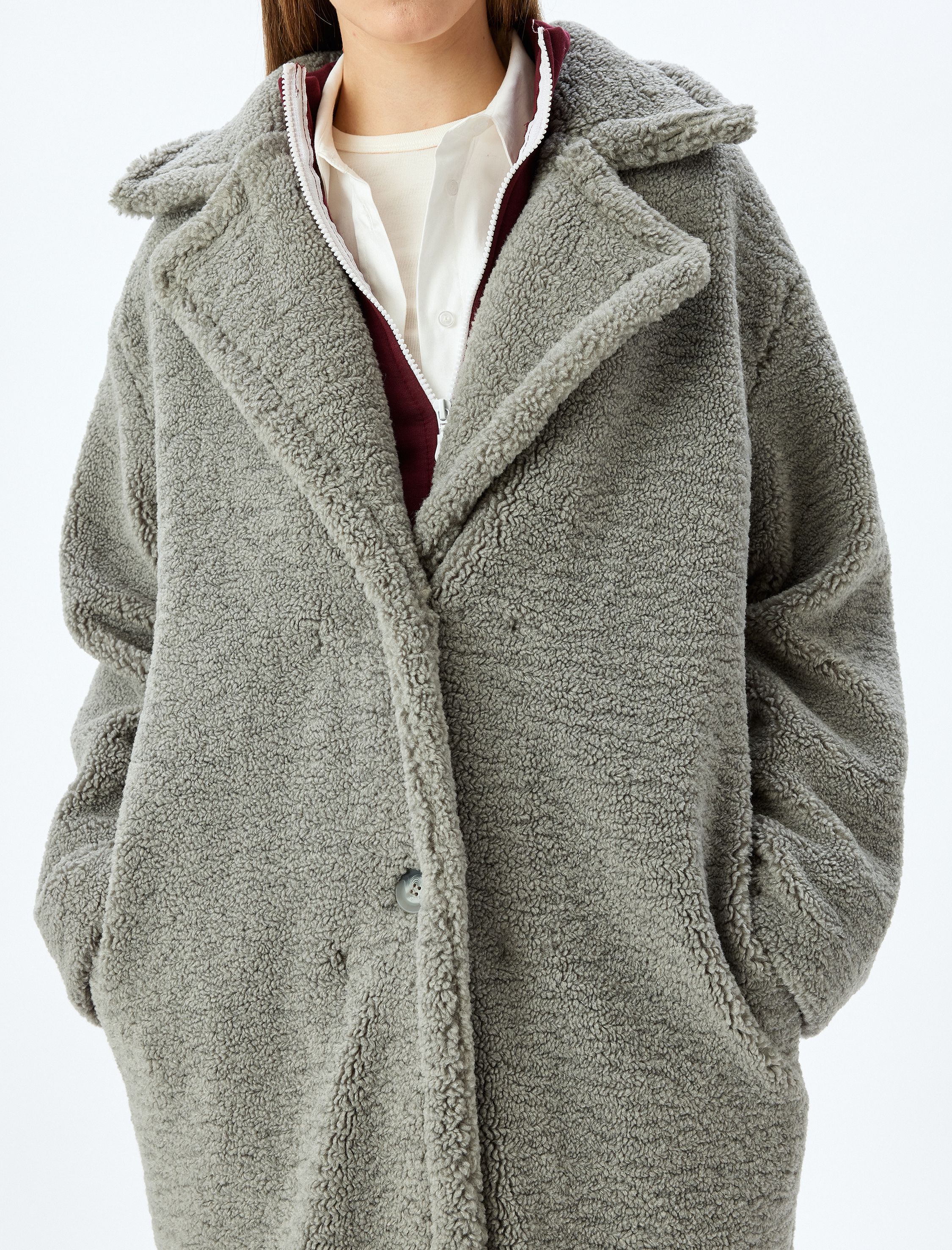   Düğmeli Astarlı Cep Detaylı Uzun Peluş Kaban