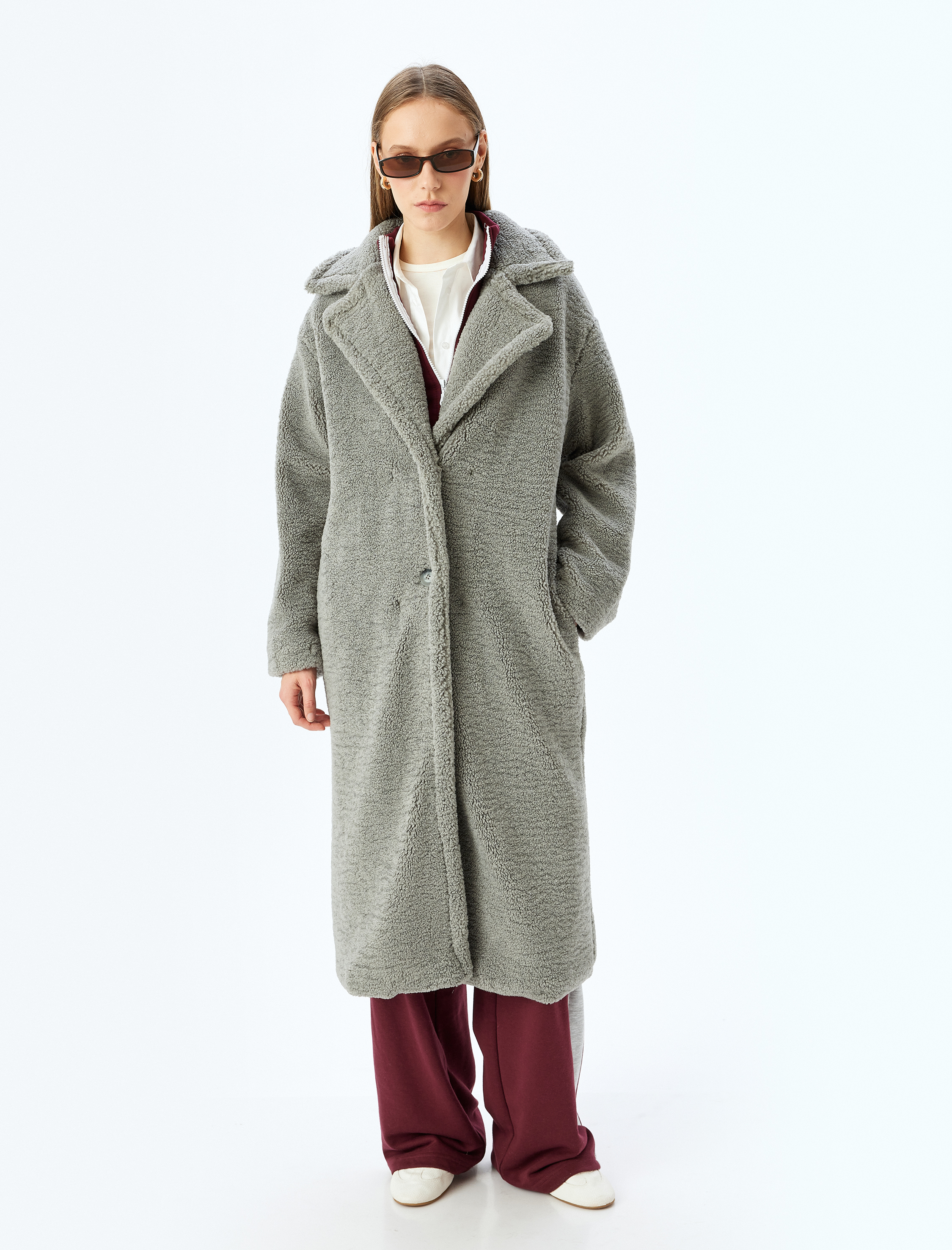   Düğmeli Astarlı Cep Detaylı Uzun Peluş Kaban