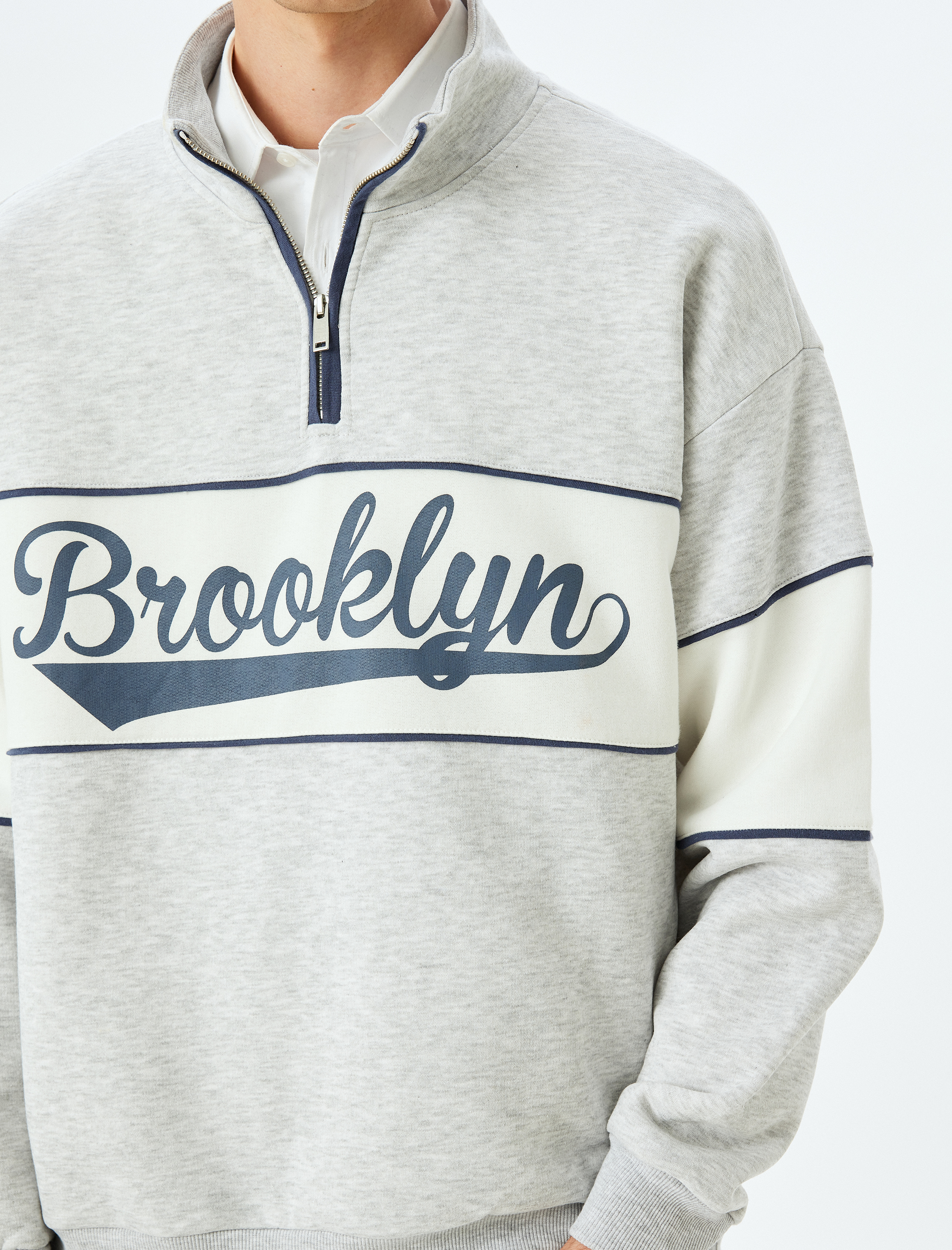   Kolej Baskılı Yarım Fermuarlı Renk Bloklu Şardonlu Pamuk Karışımlı Oversize Sweatshirt