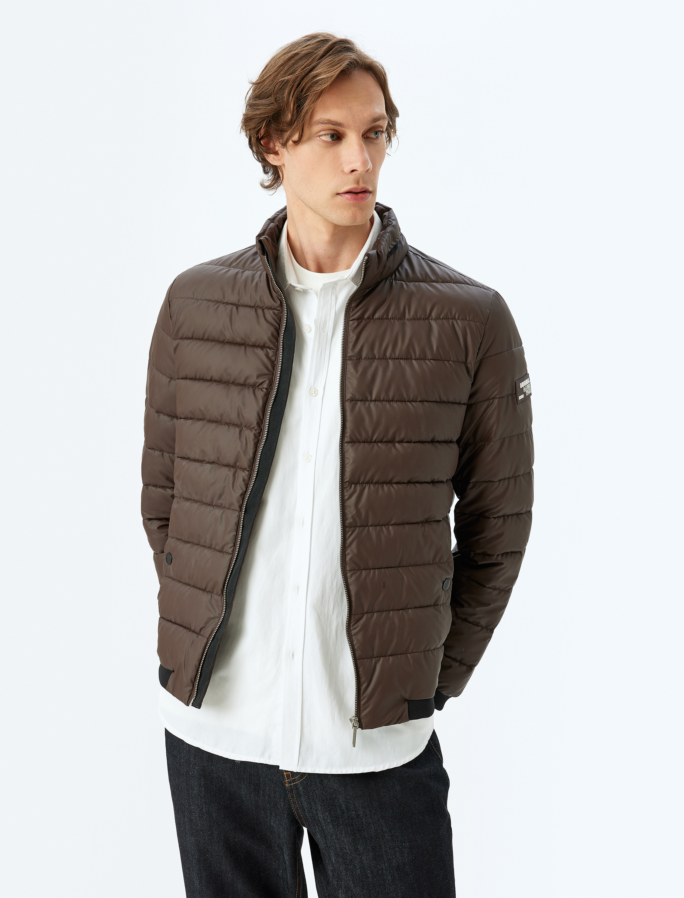 Dik Yaka Etiket Detaylı Lateks Kumaş Slim Fit Şişme Ceket