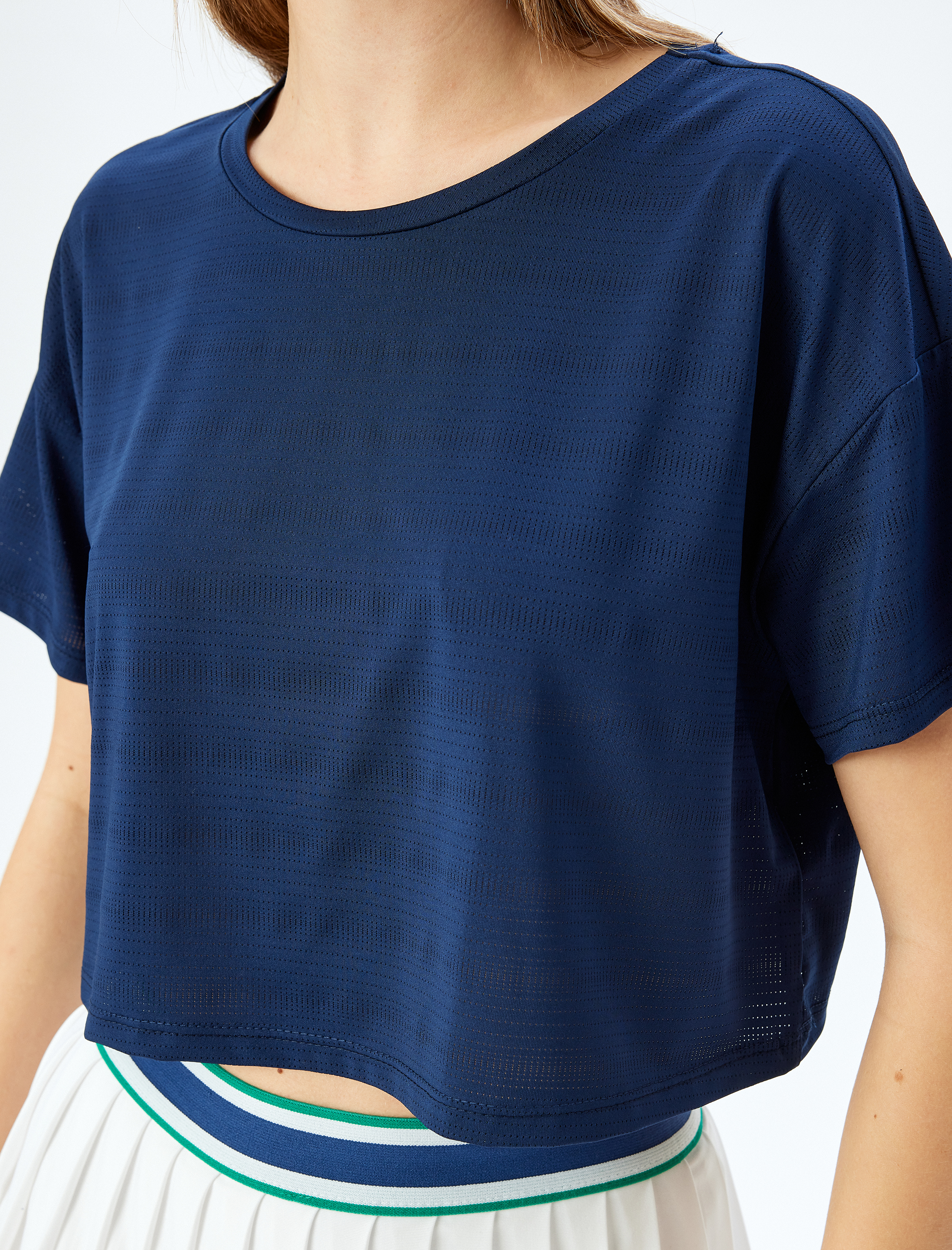   Crop Bisiklet Yaka Rahat Kesim Nefes Alan Spor Tişört