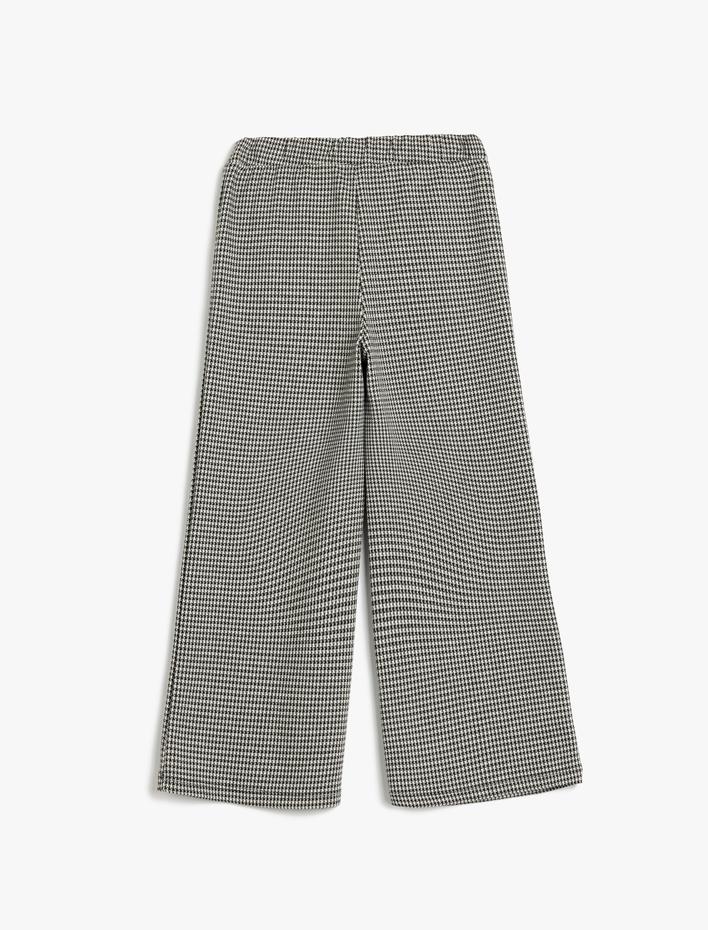 Kız Çocuk Ekoseli Bol Paça Pantolon Düğme ve Kapaklı Cep Detaylı