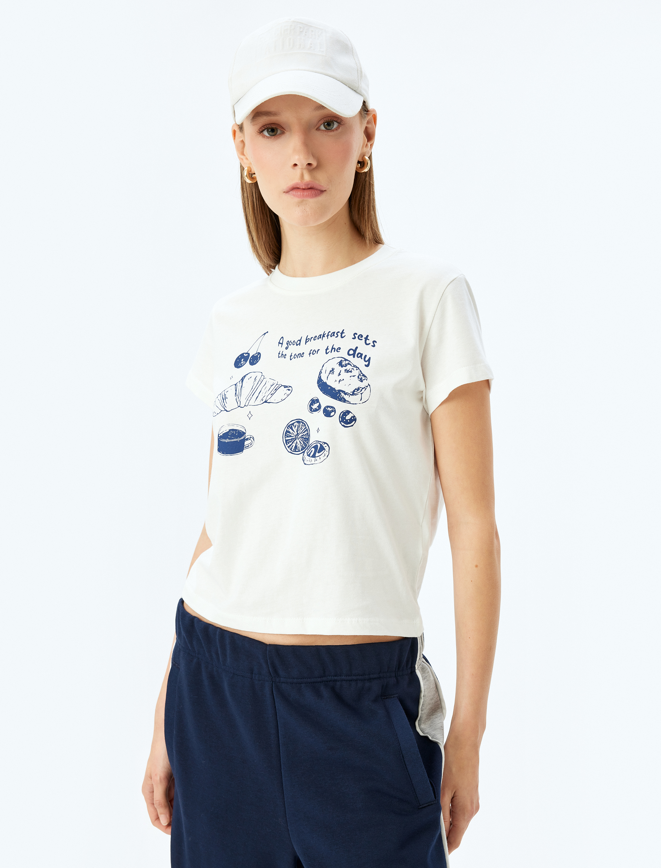   Bisiklet Yaka Dar Kalıp Kısa Kollu Meyve Baskılı Tişört