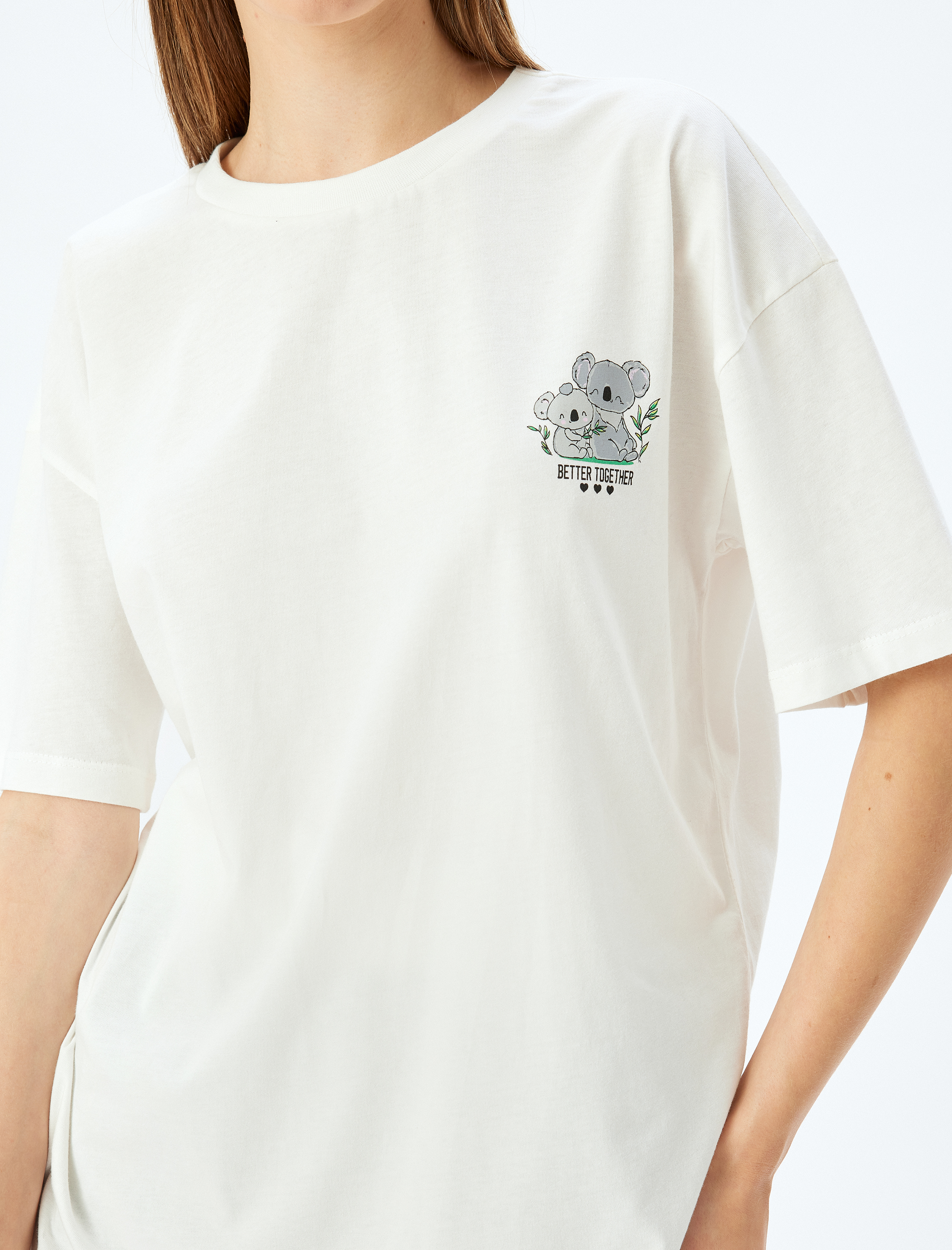   Koala Baskılı Bisiklet Yaka Rahat Kalıp Kısa Kollu Tişört