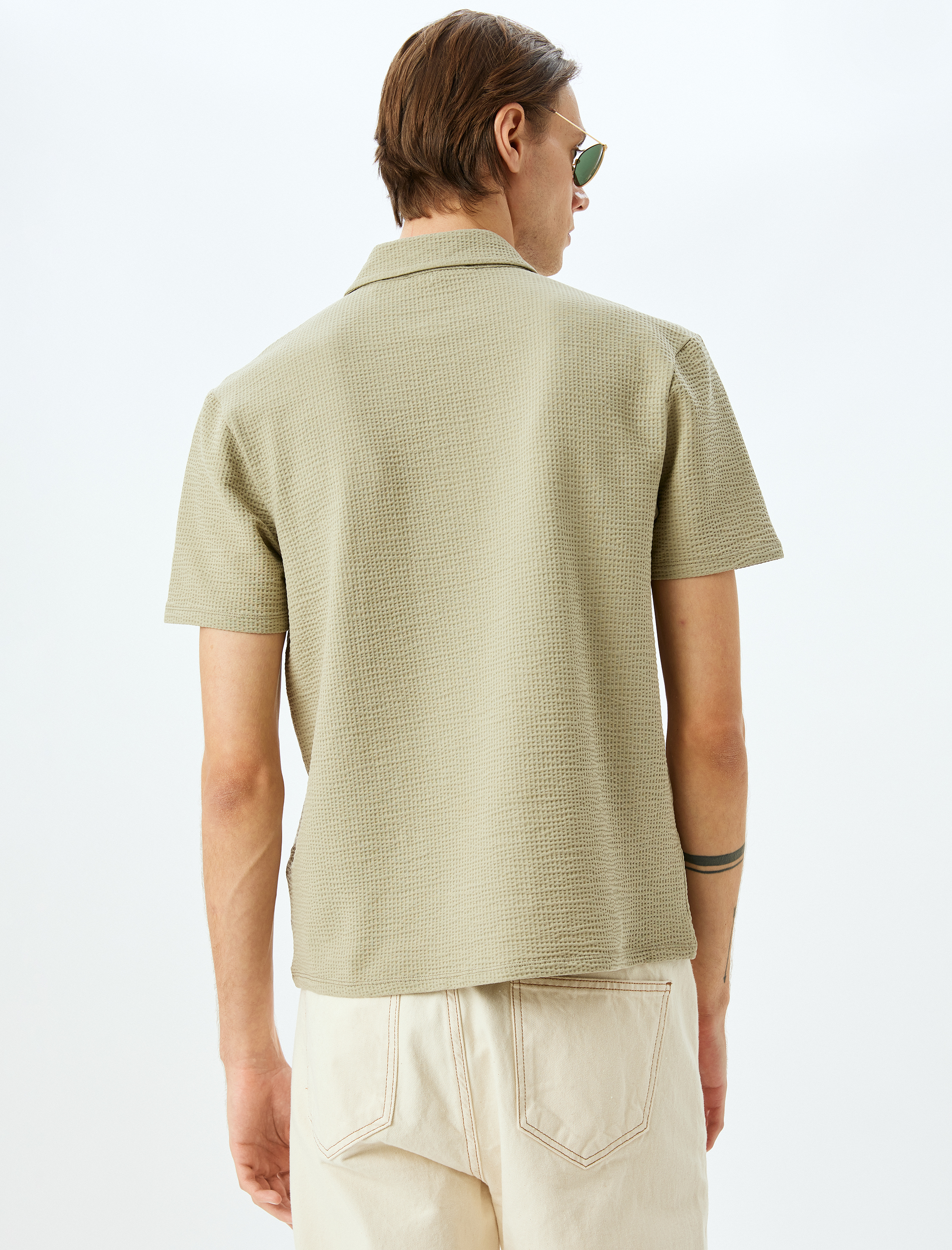   Kısa Kollu Pamuklu Regular Fit Dokulu Polo Yaka Tişört