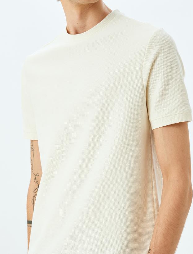 Bisiklet Yaka Pamuklu Dokulu Kısa Kollu Slim Fit Tişört_4